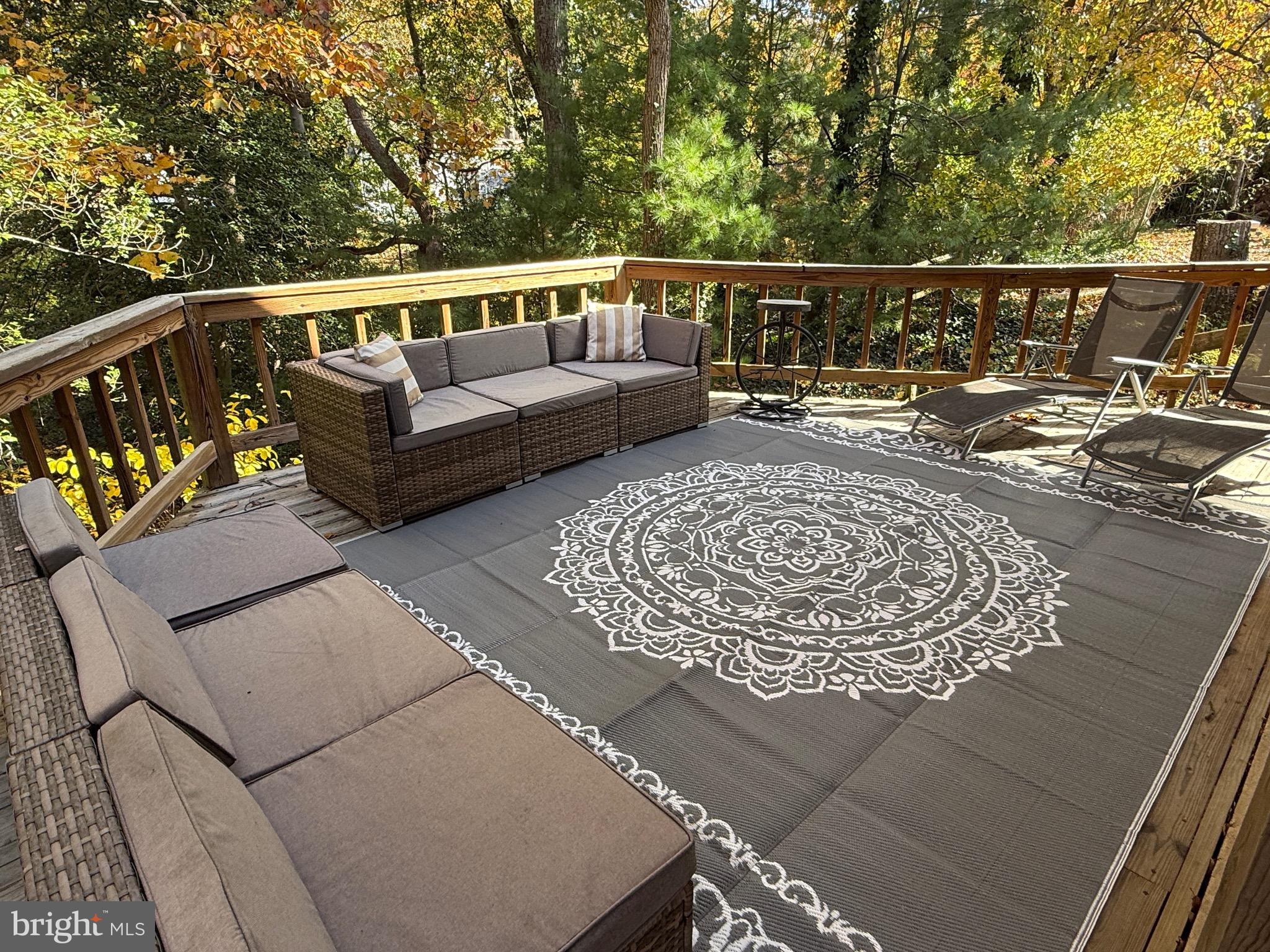 LAUREL ACRES - Residential Lease