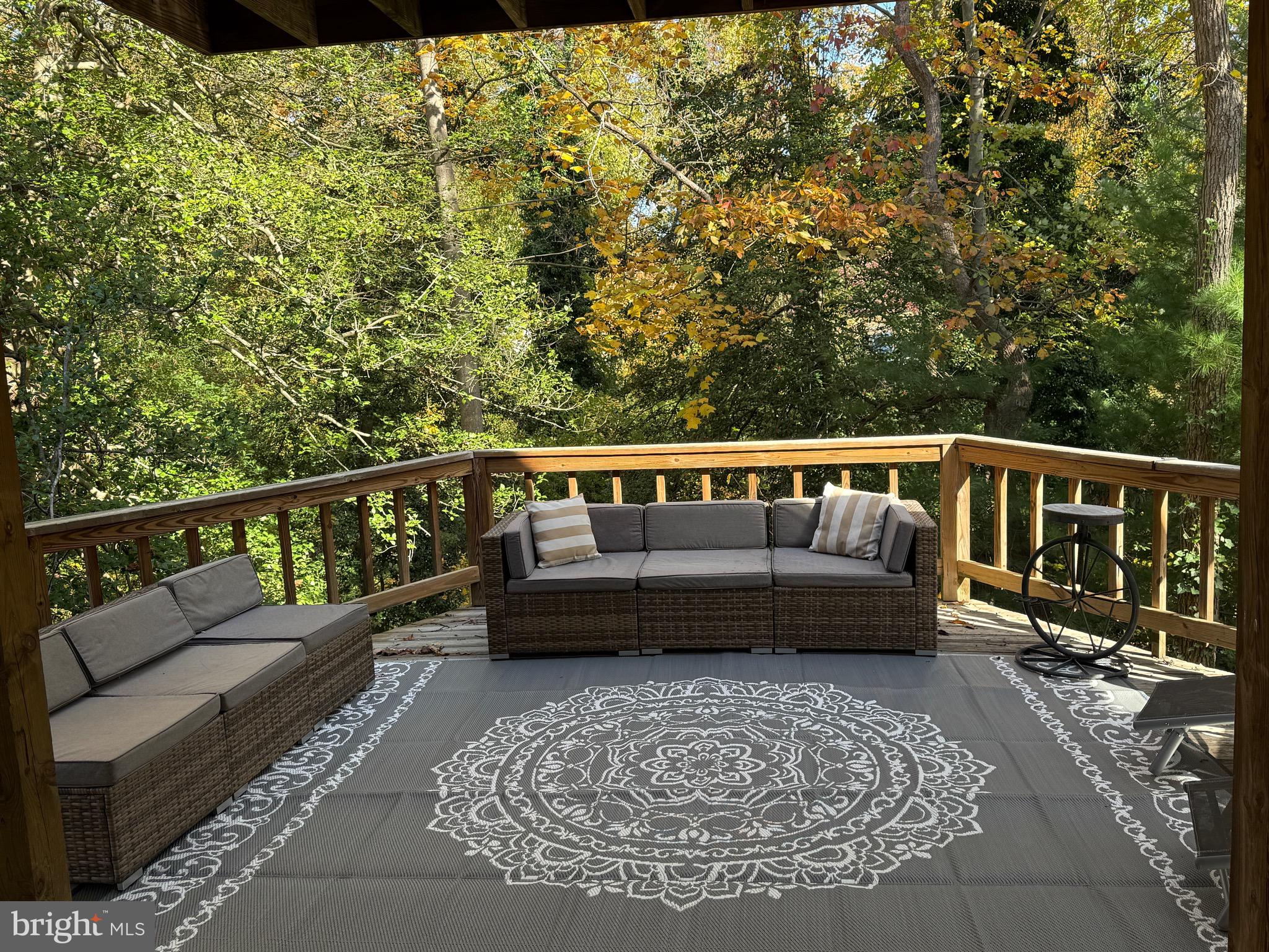 LAUREL ACRES - Residential Lease