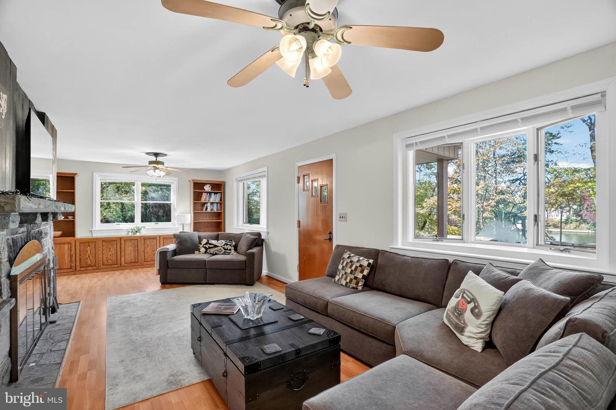 LAUREL ACRES - Residential Lease