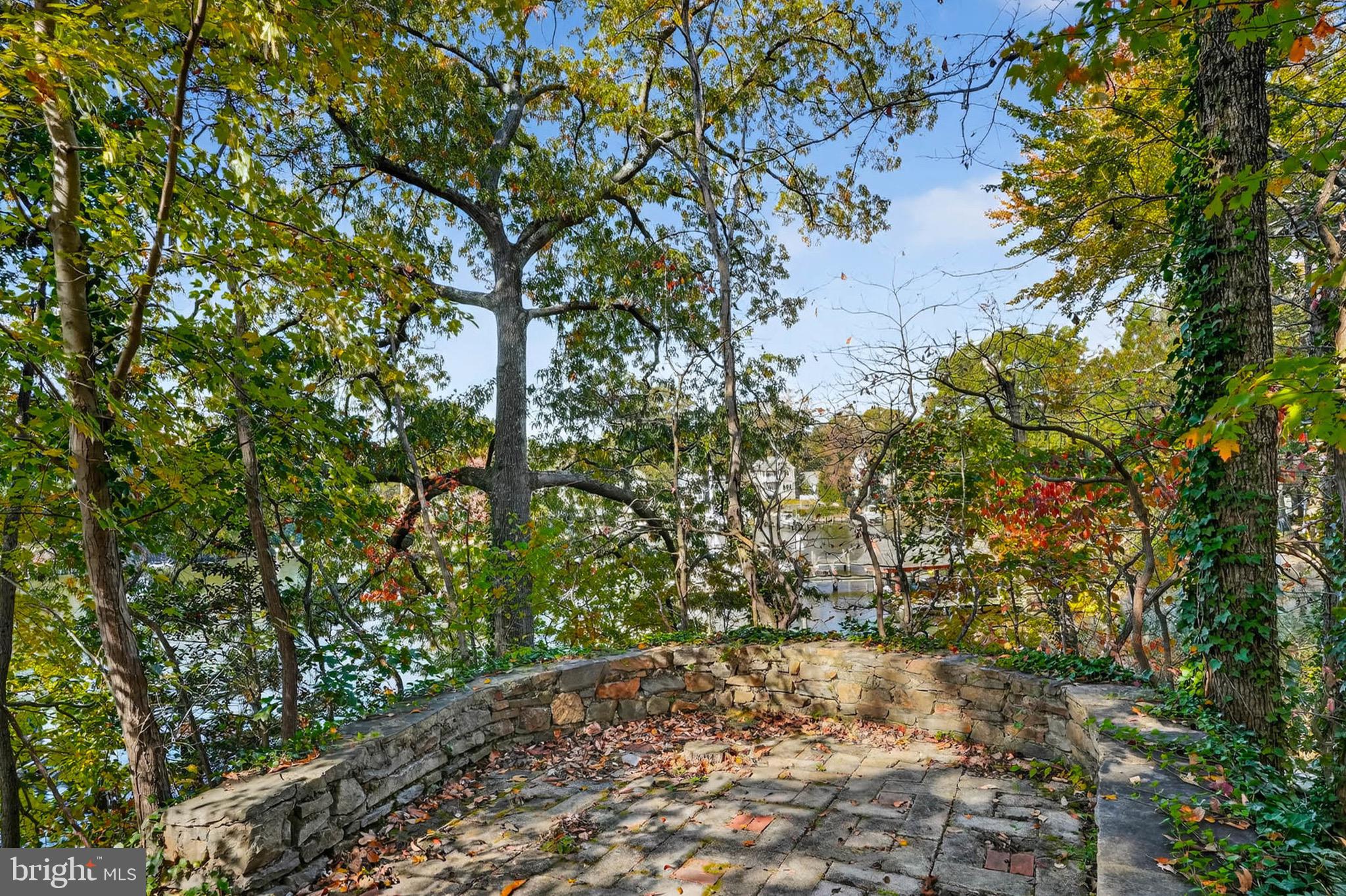 LAUREL ACRES - Residential Lease