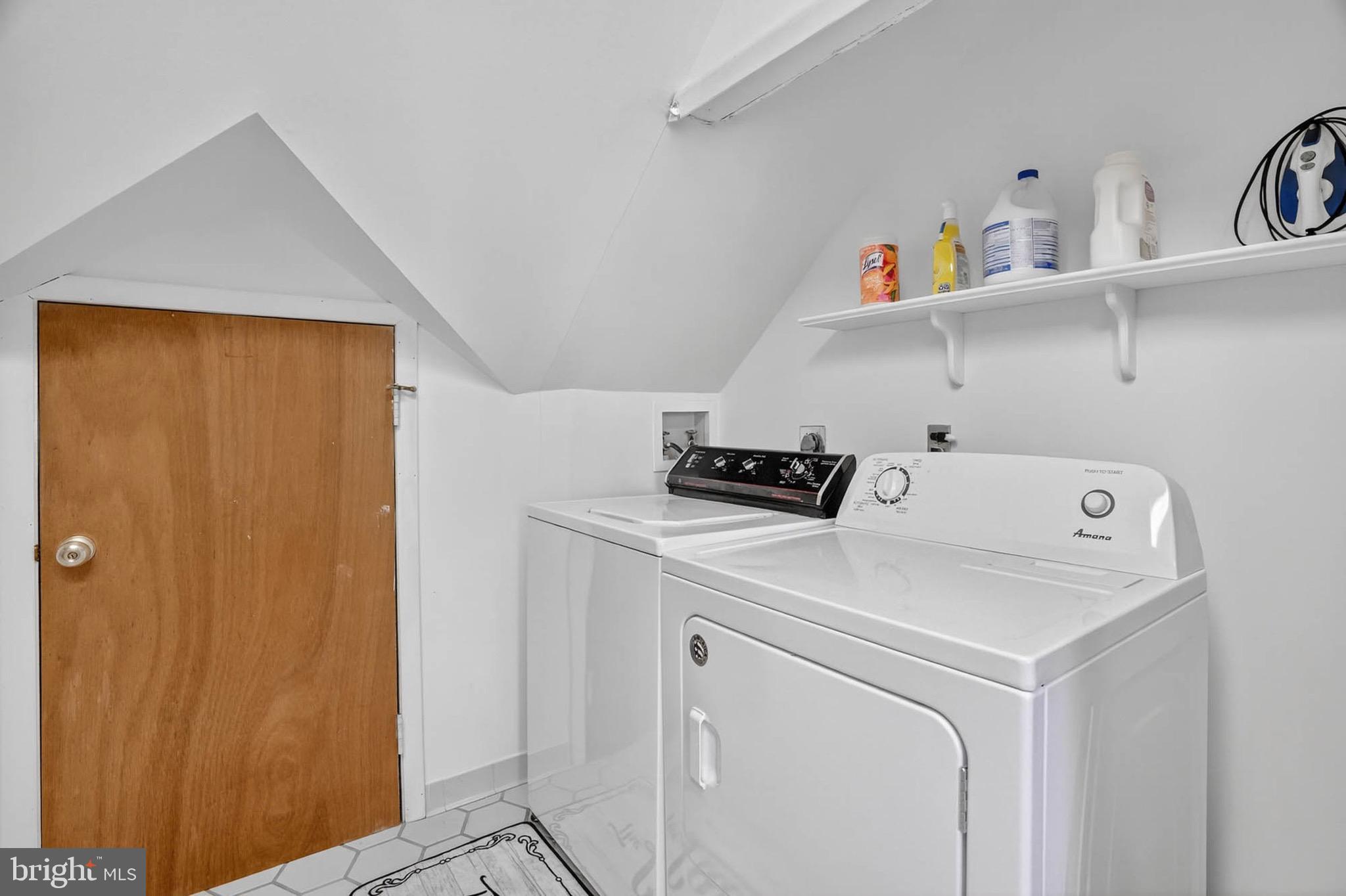 LAUREL ACRES - Residential Lease