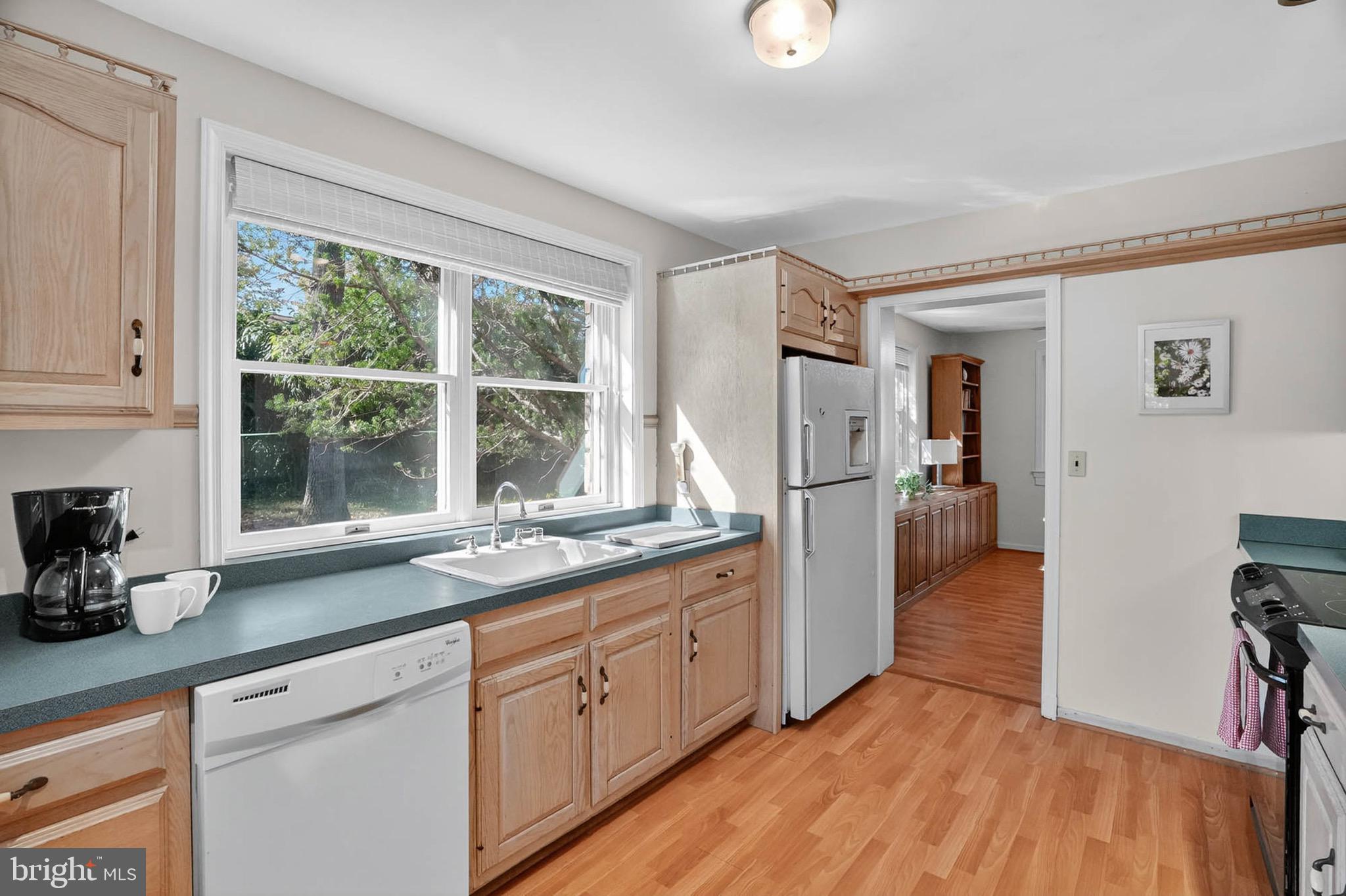 LAUREL ACRES - Residential Lease