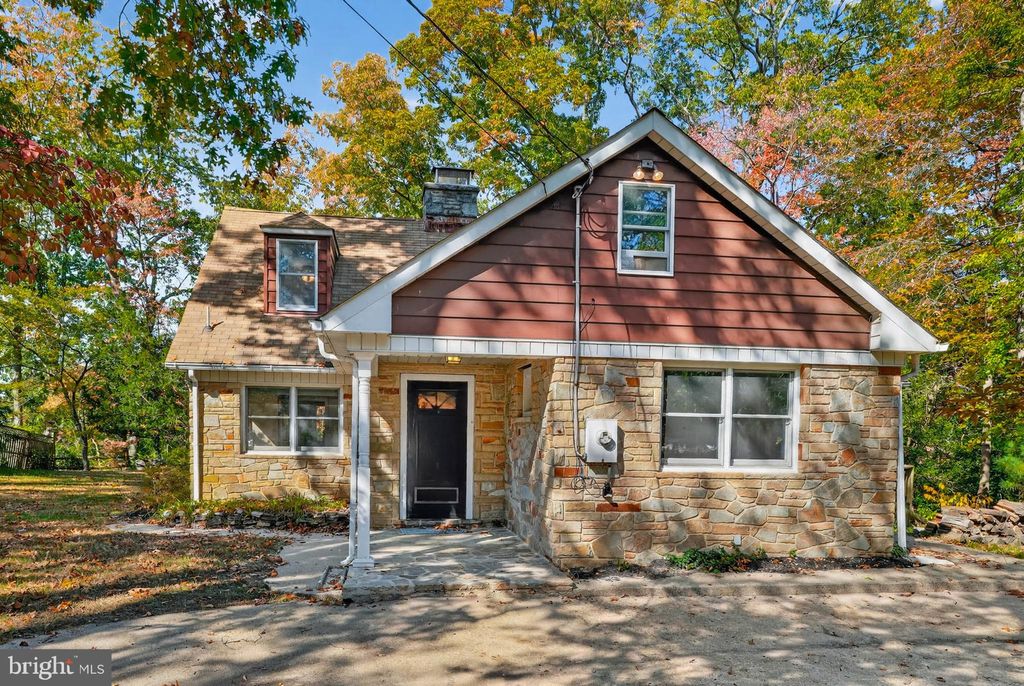 Photo of 616 Mcmagan Drive, PASADENA, MD 21122 (MLS # MDAA2129982)