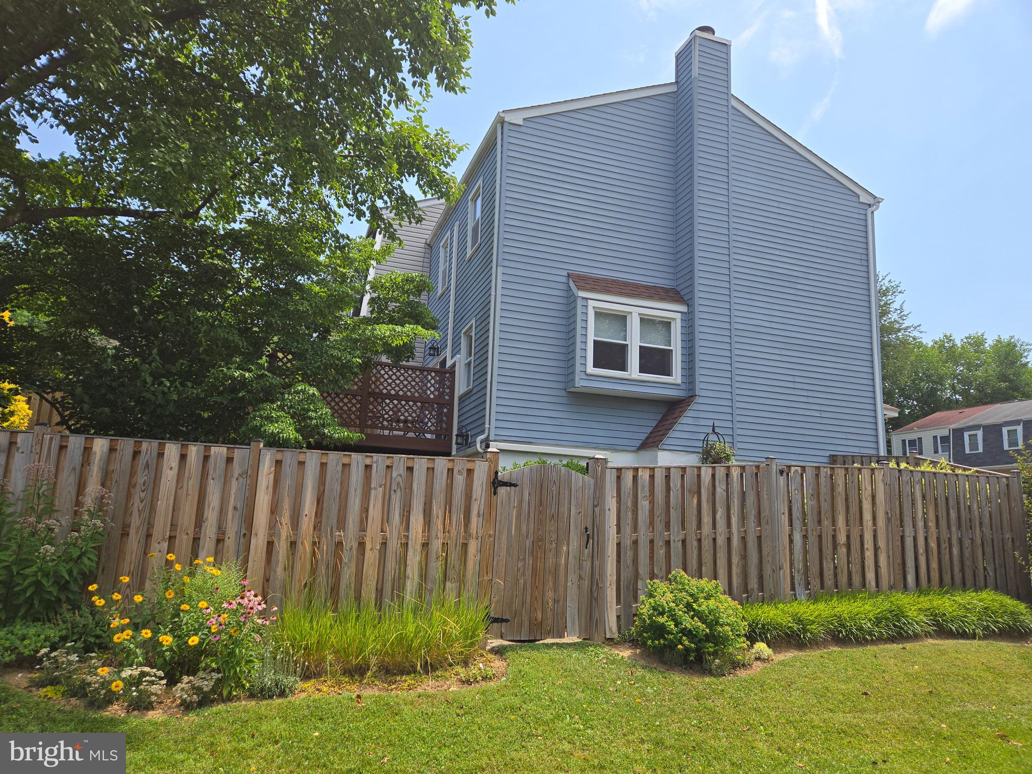74 OXFORD COURT