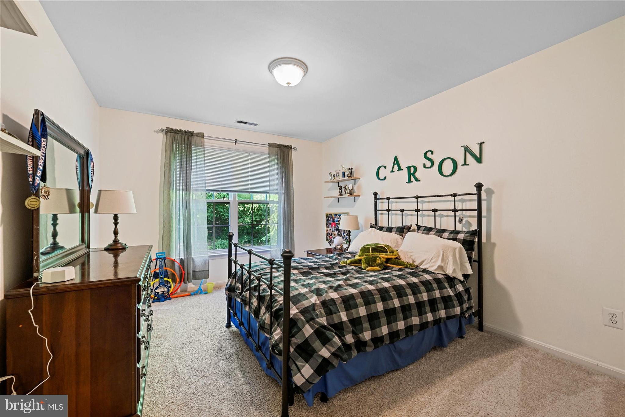 VINEYARD OAK - Residential