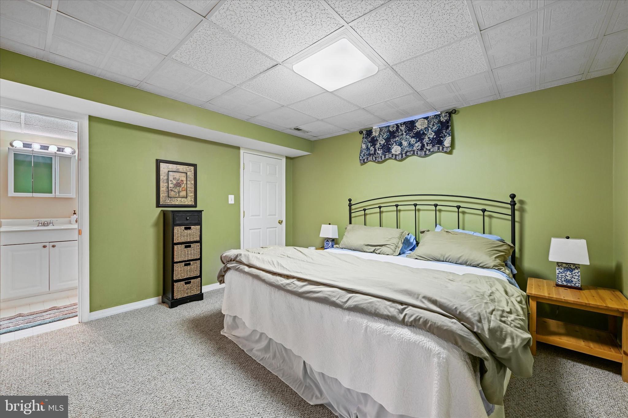 VINEYARD OAK - Residential