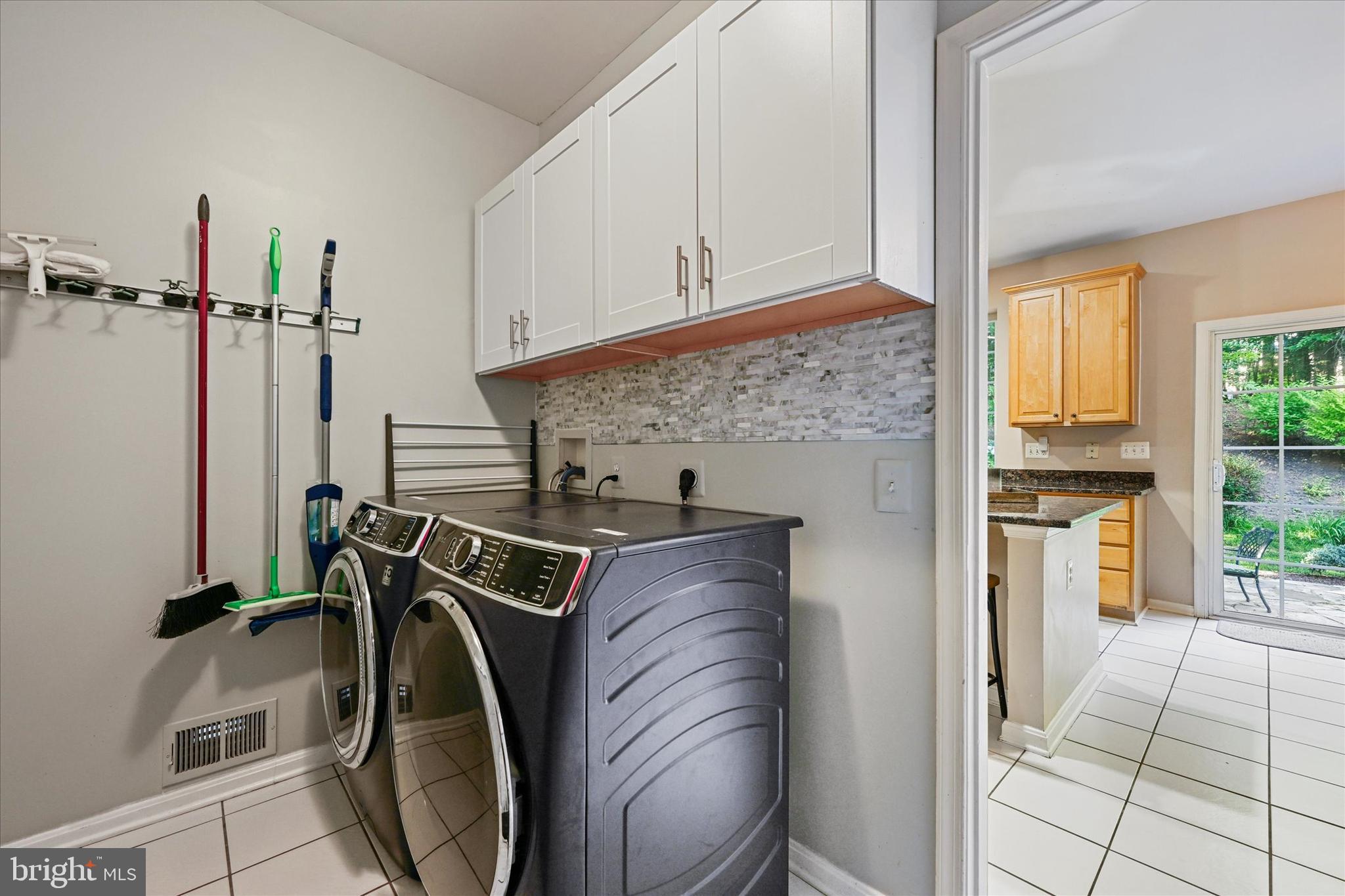 VINEYARD OAK - Residential