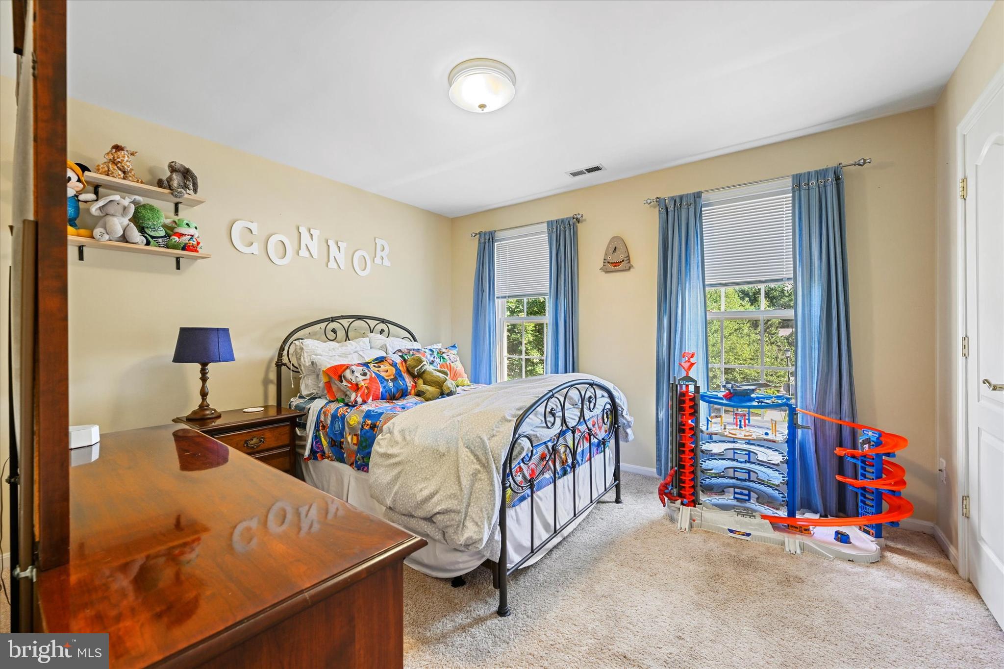 VINEYARD OAK - Residential