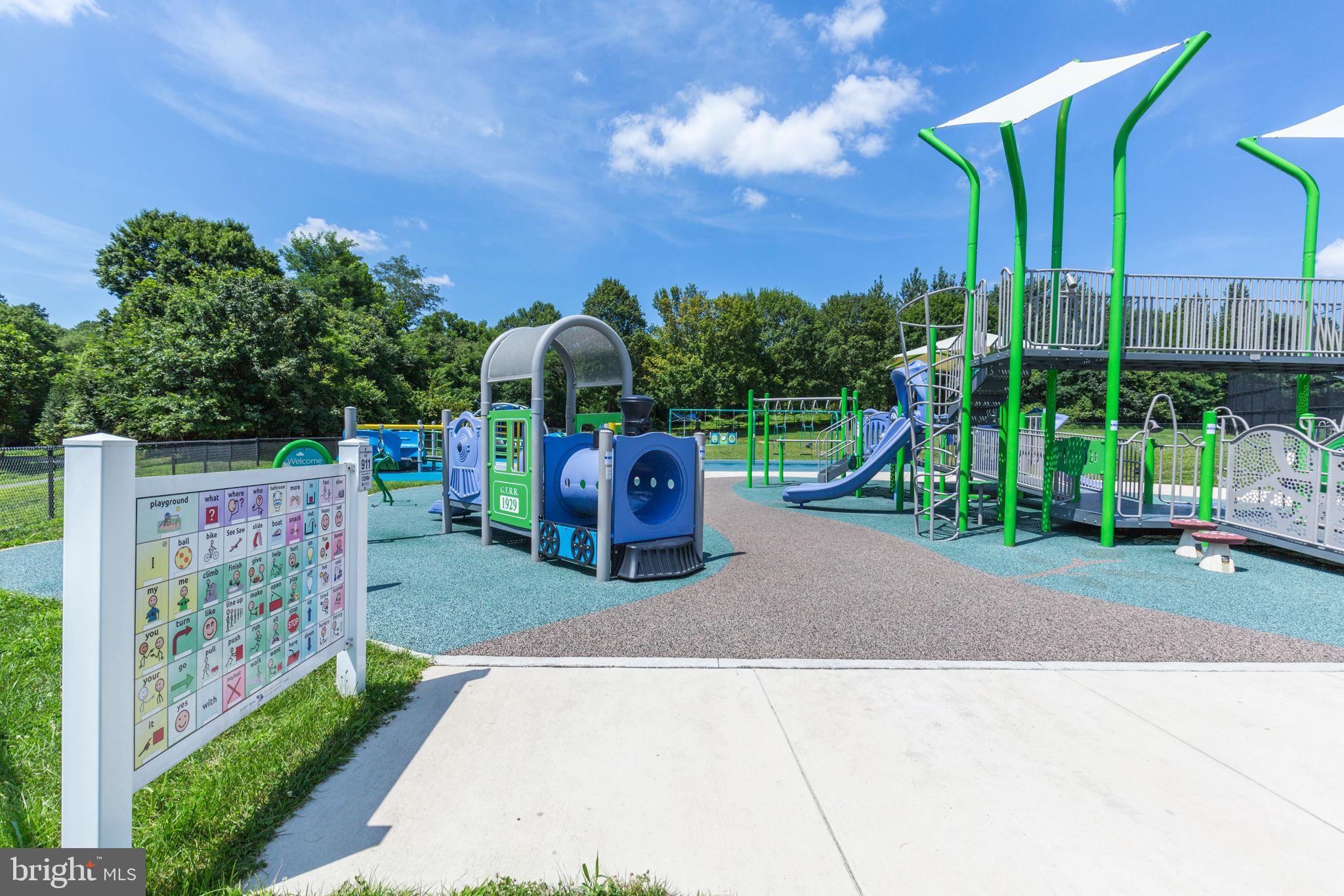 CENTENNIAL OVERLOOK - Residential