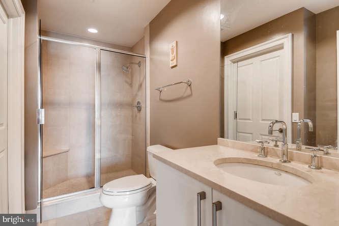 THE RITZ-CARLTON RESIDENCES - Residential Lease