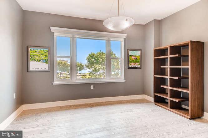 THE RITZ-CARLTON RESIDENCES - Residential Lease