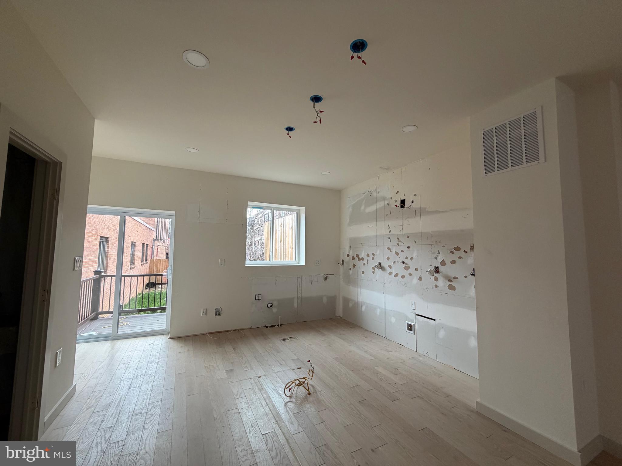 3323 SHERMAN AVENUE NW