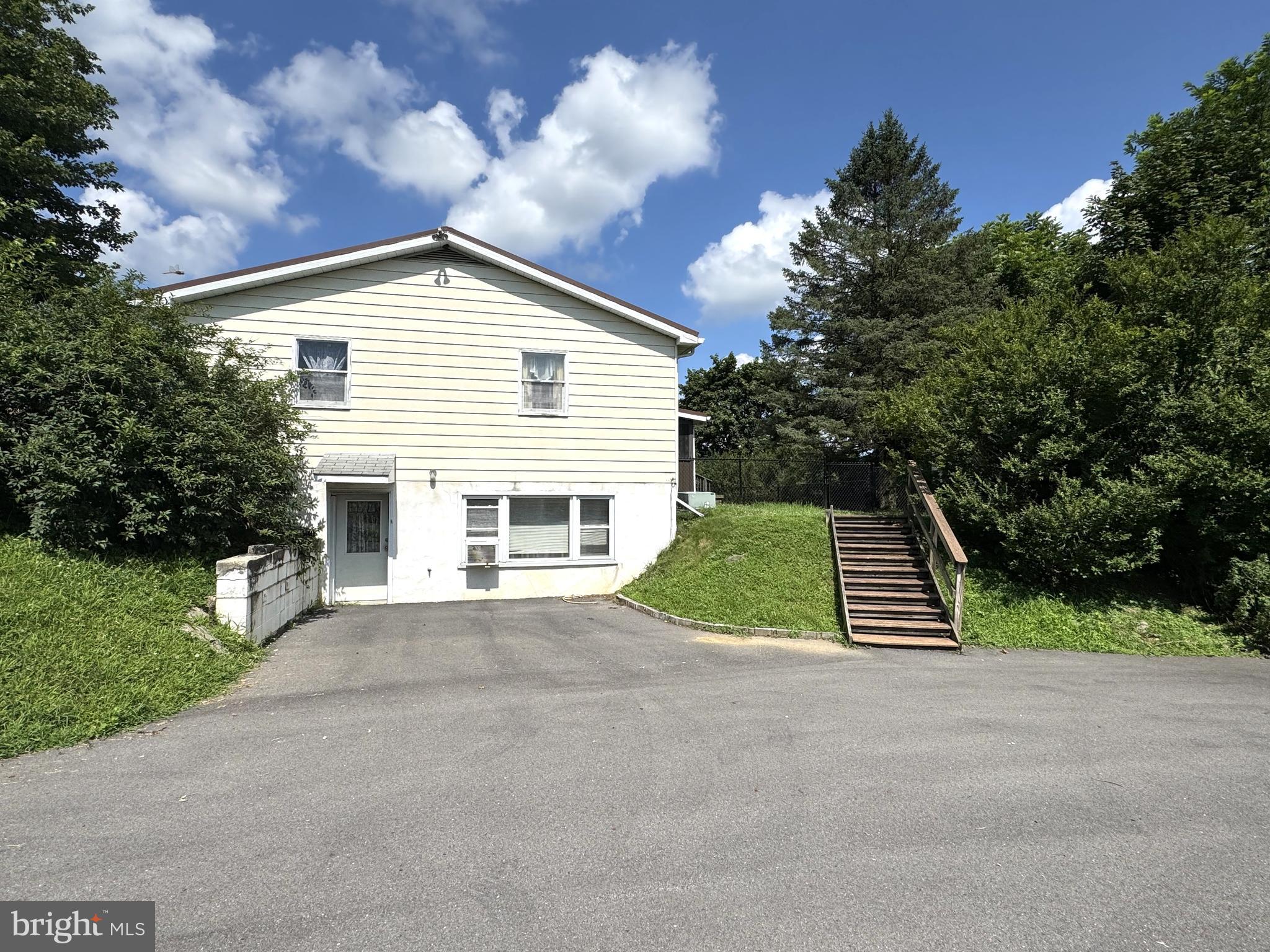 207 CIDER LANE