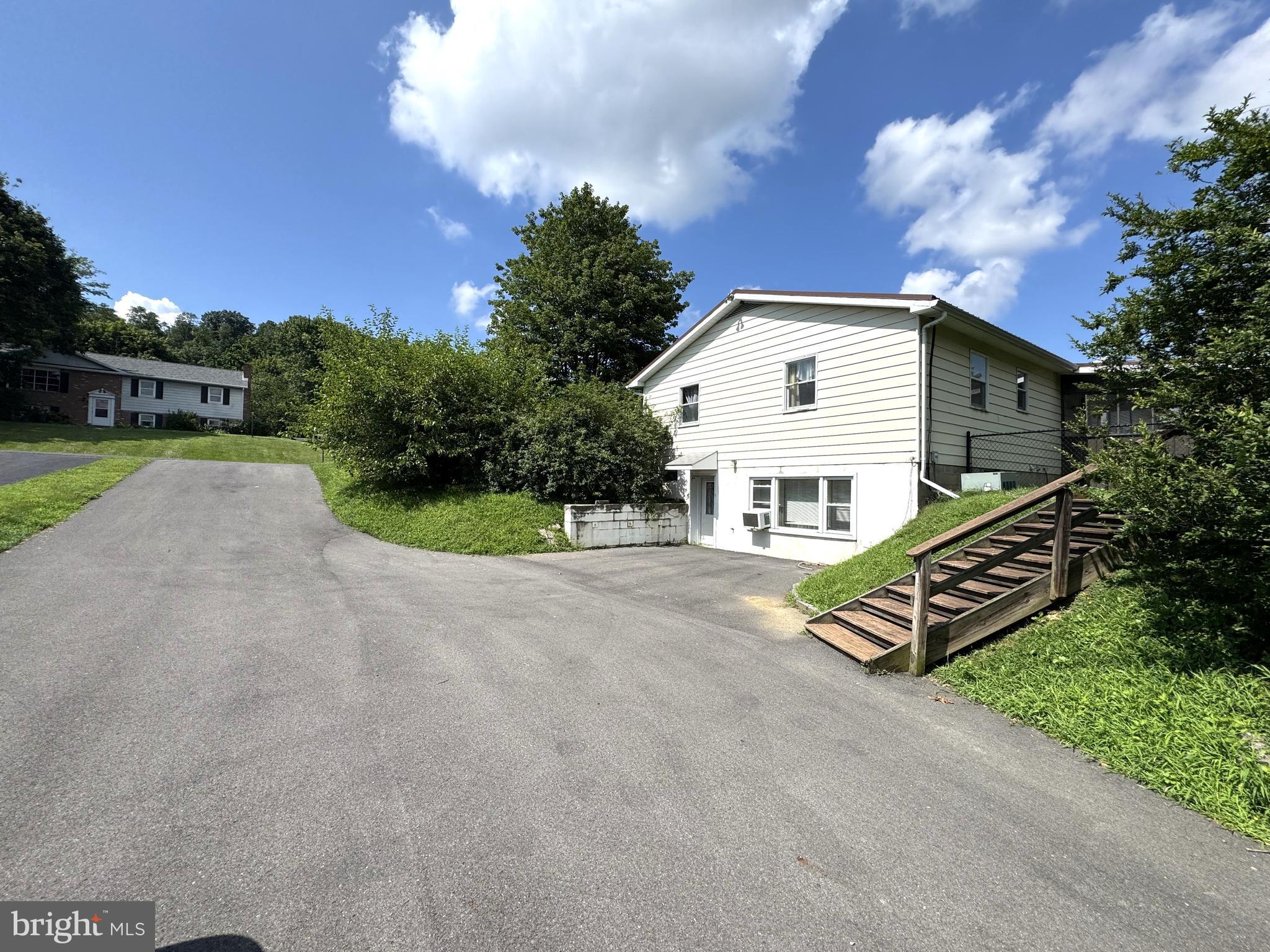 207 CIDER LANE
