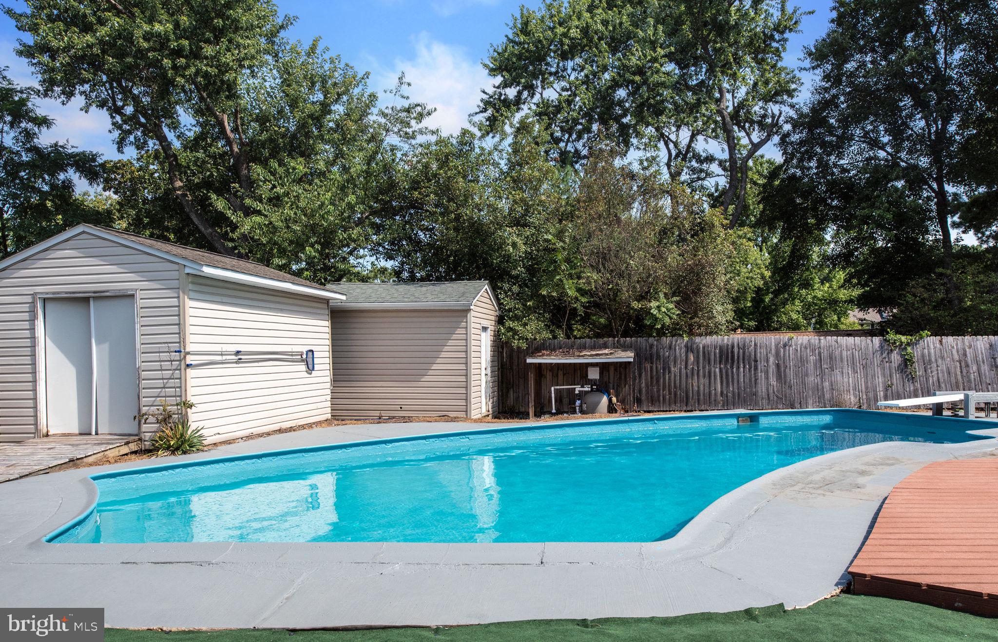 NORTH FERRY FARMS - Residential