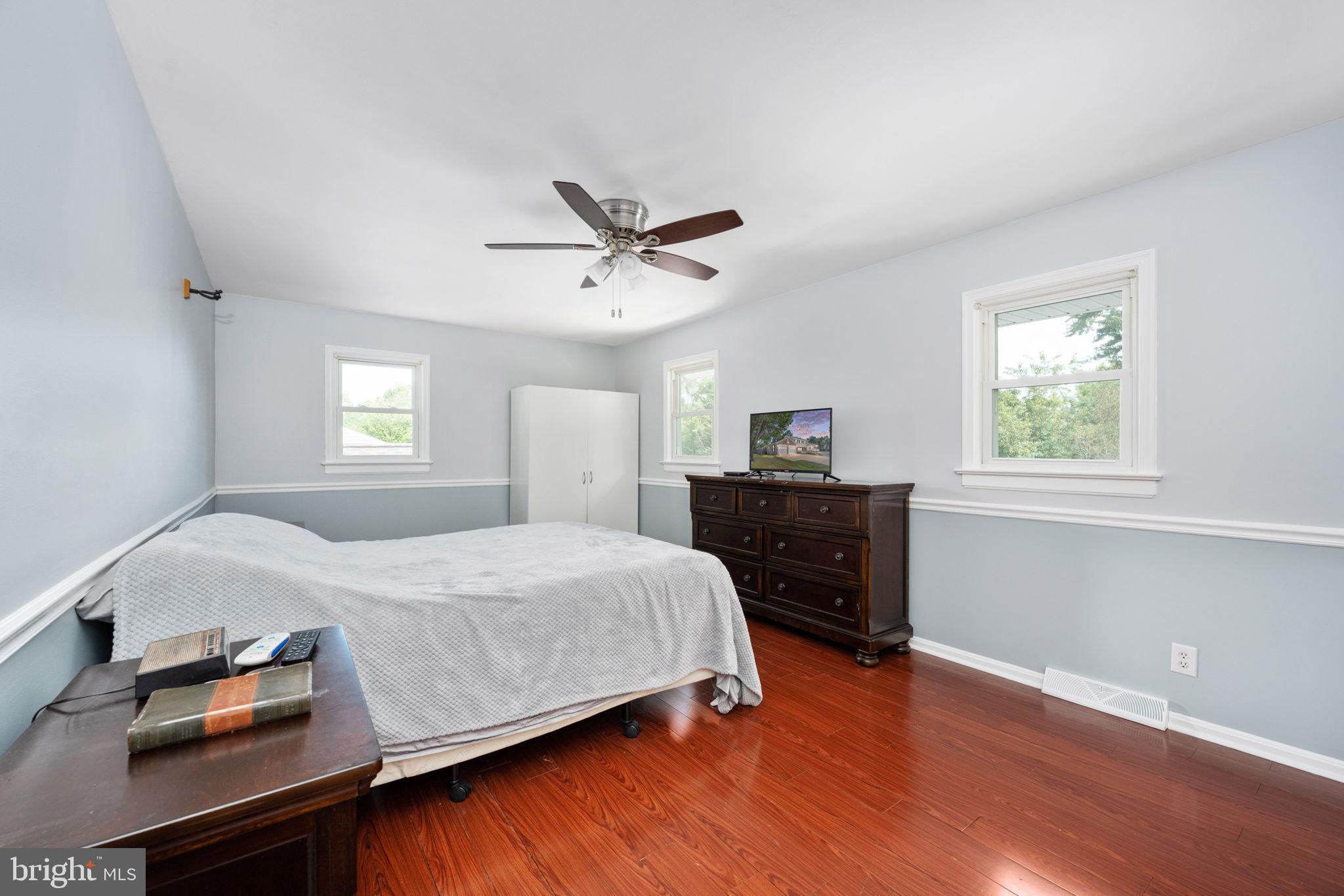 NORTH FERRY FARMS - Residential