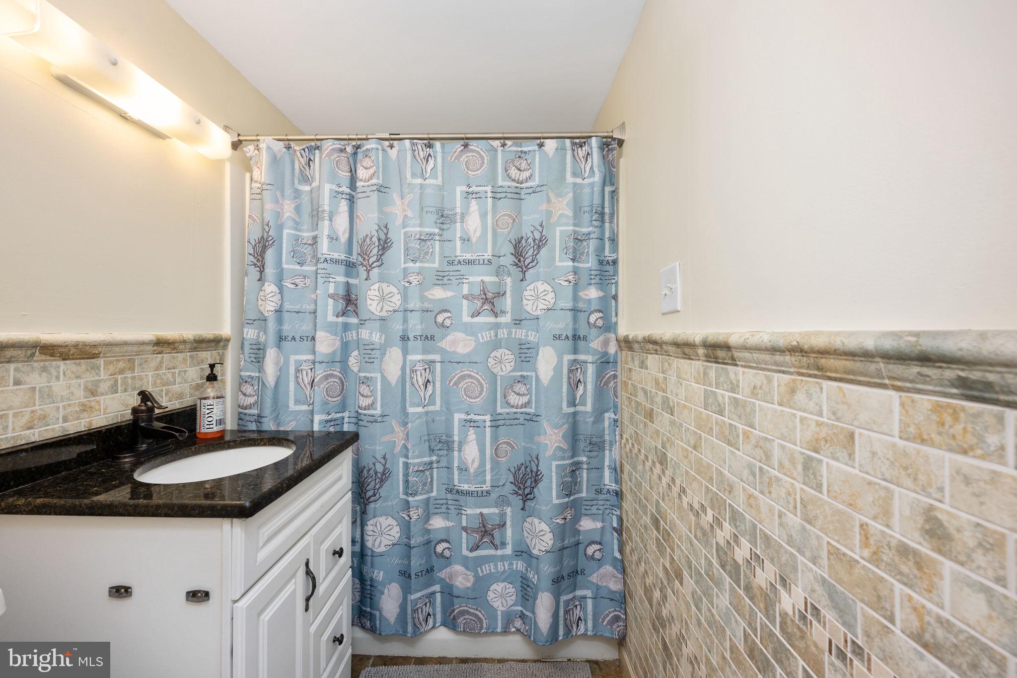 NORTH FERRY FARMS - Residential