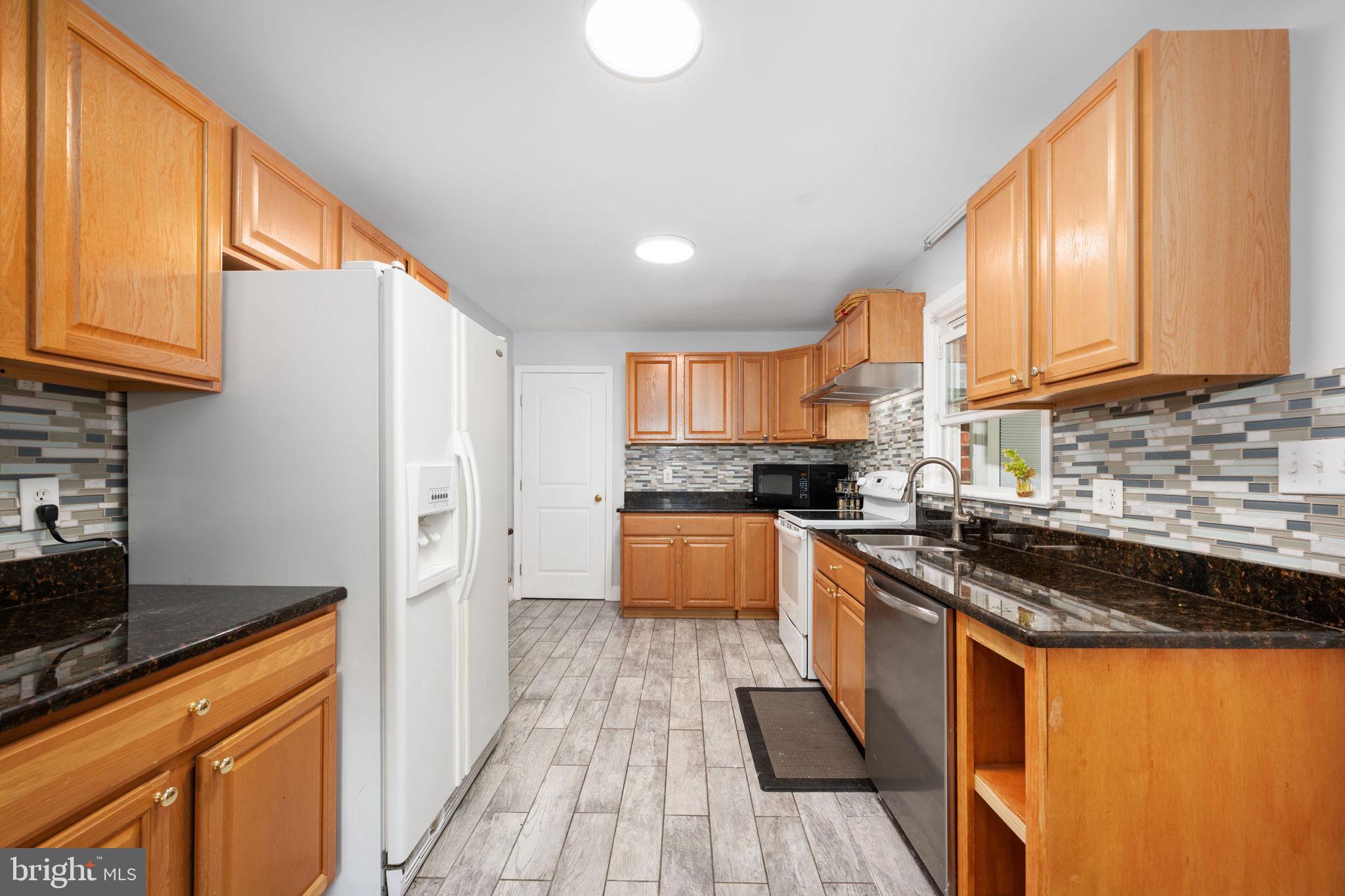 NORTH FERRY FARMS - Residential