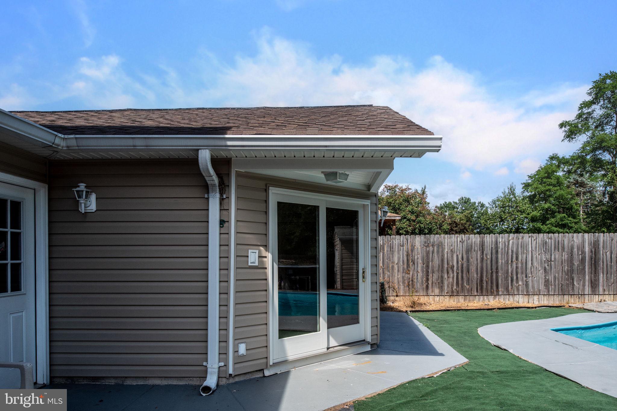 NORTH FERRY FARMS - Residential