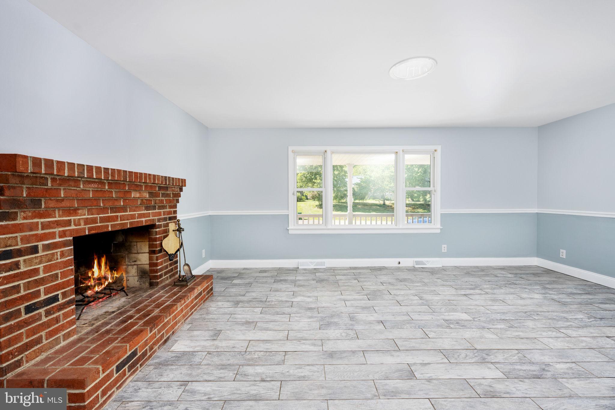 NORTH FERRY FARMS - Residential