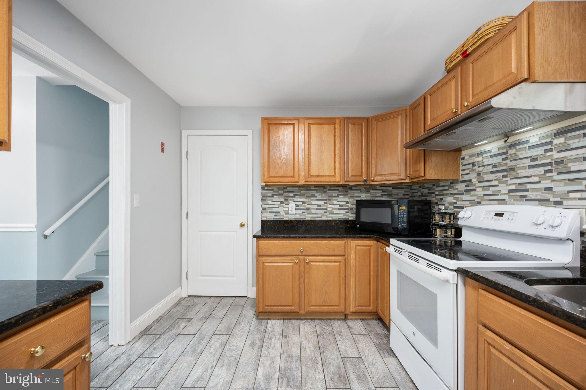 NORTH FERRY FARMS - Residential