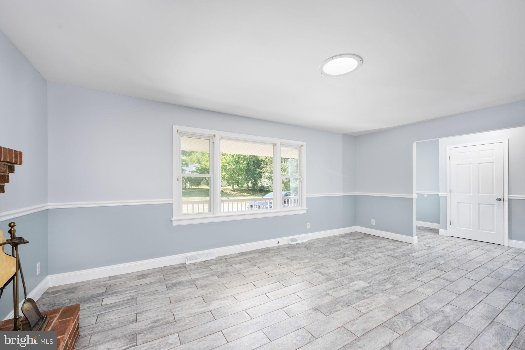 NORTH FERRY FARMS - Residential