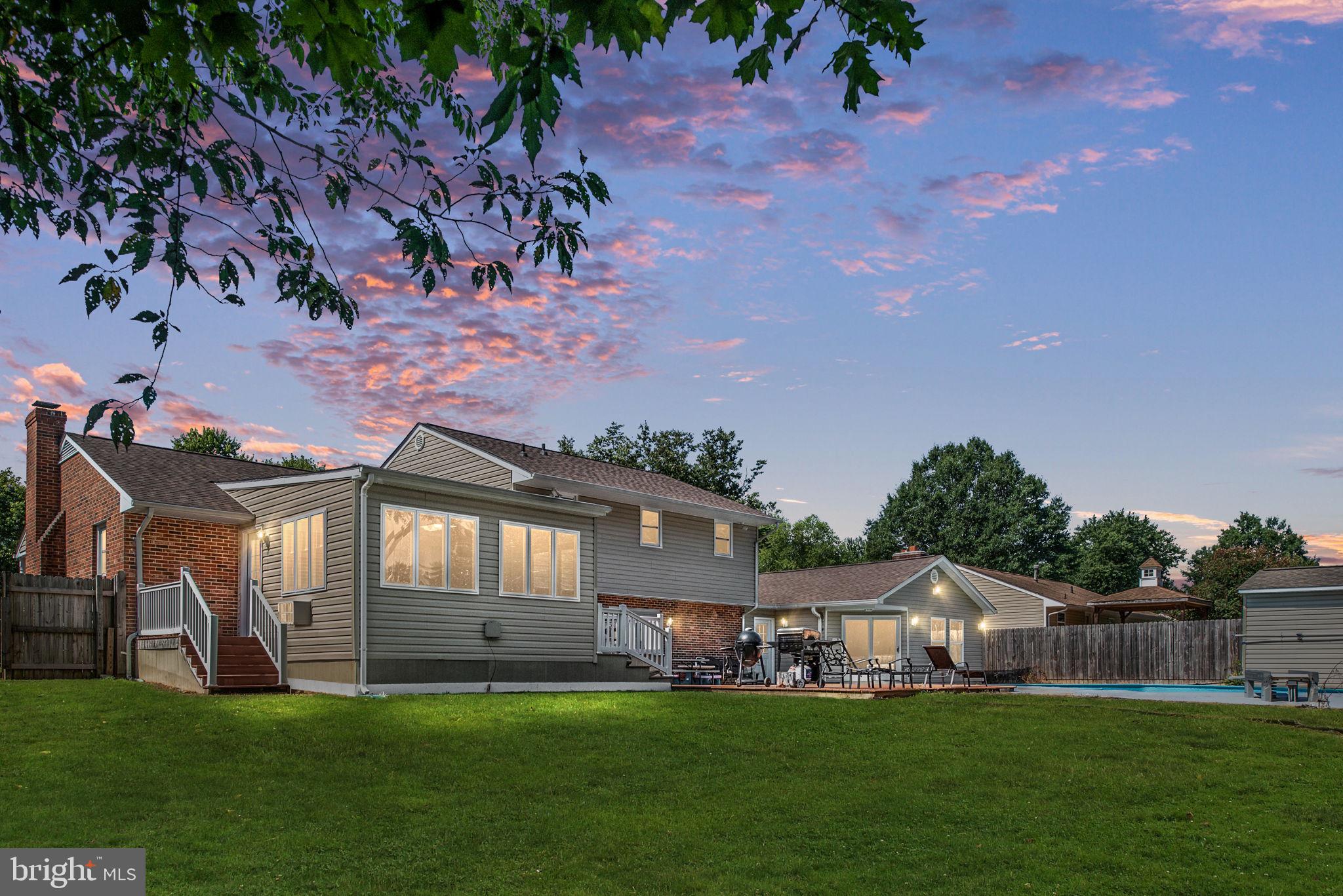 NORTH FERRY FARMS - Residential