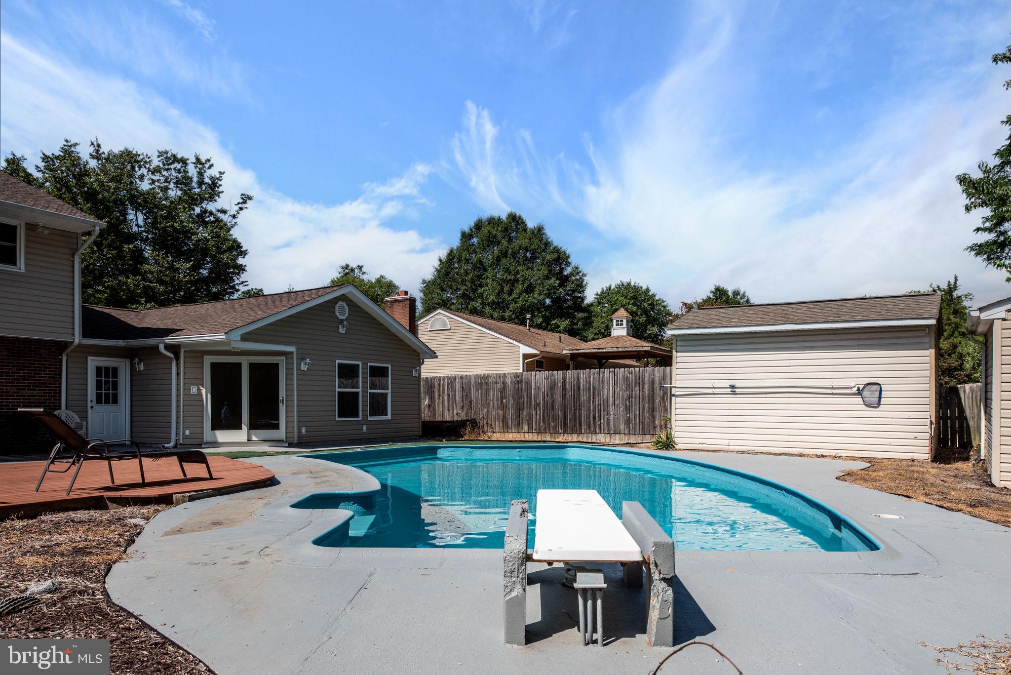 NORTH FERRY FARMS - Residential