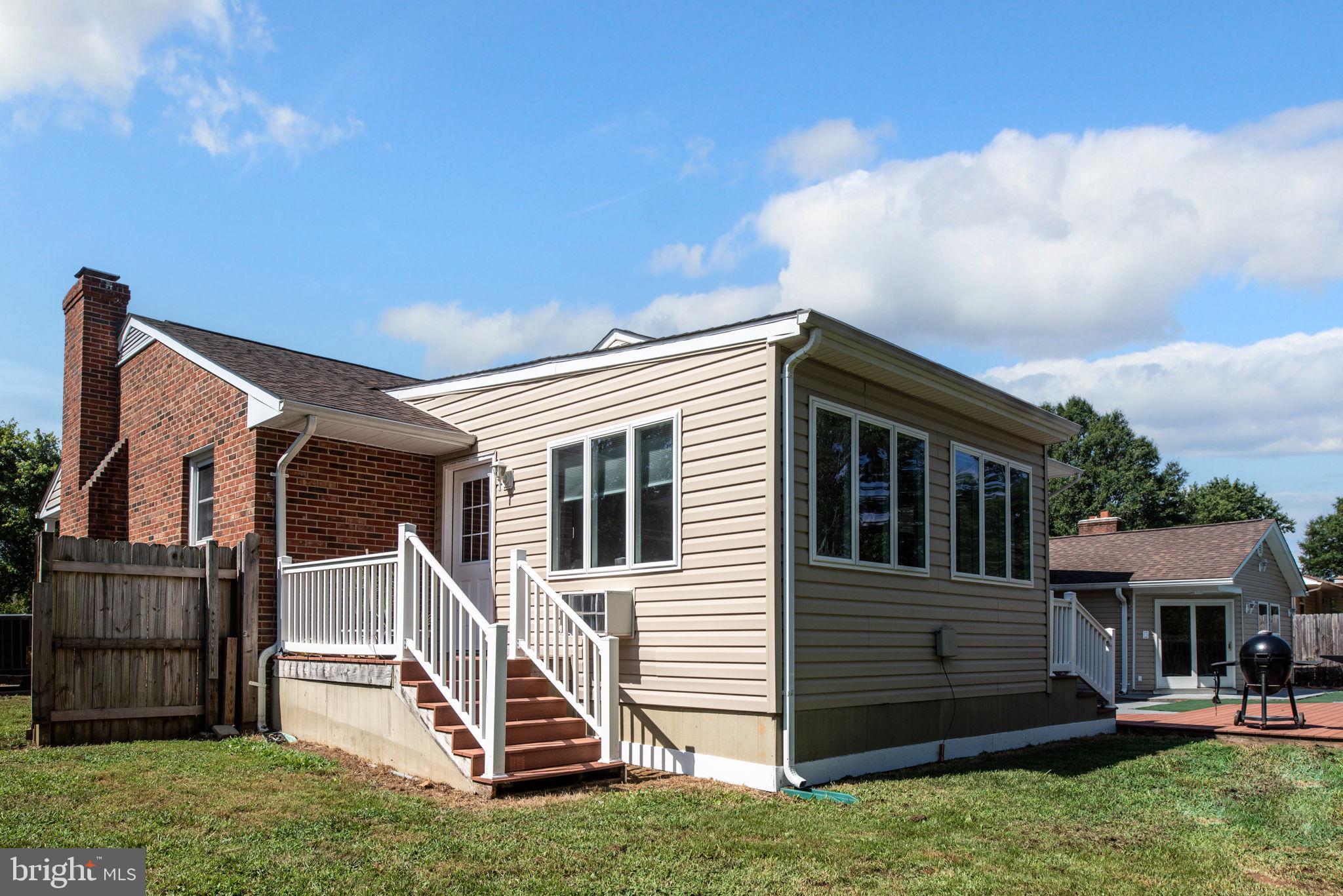 NORTH FERRY FARMS - Residential