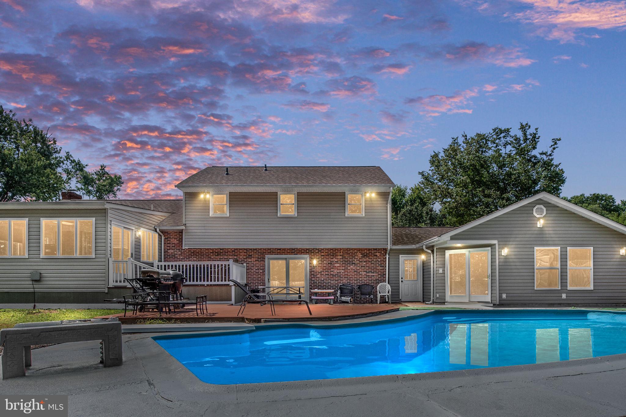 NORTH FERRY FARMS - Residential