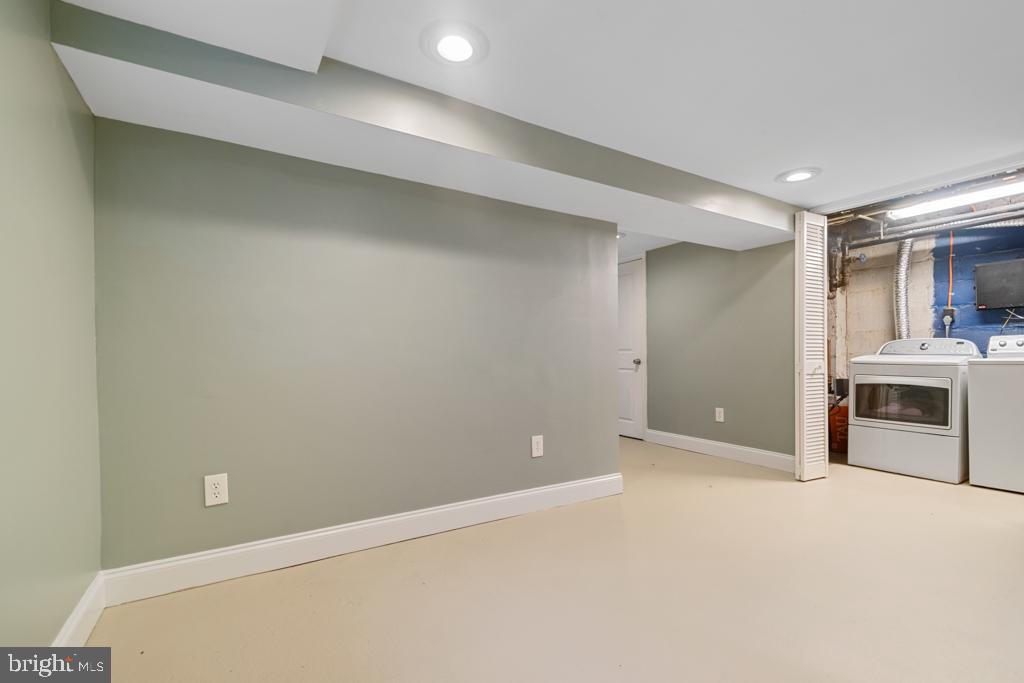 RODGERS FORGE - Residential Lease