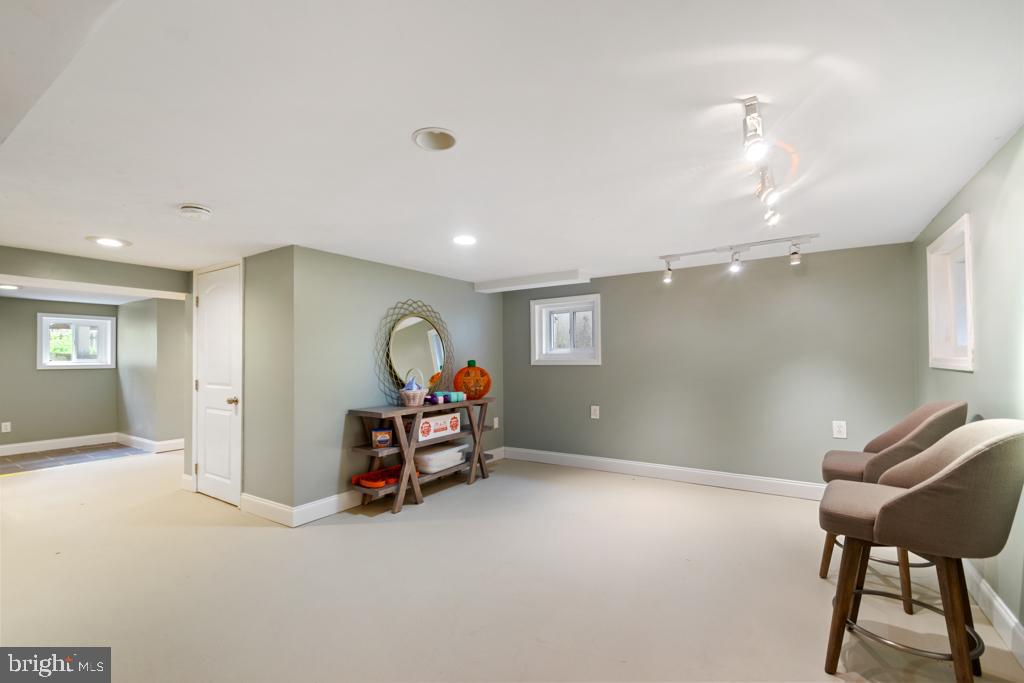 RODGERS FORGE - Residential Lease