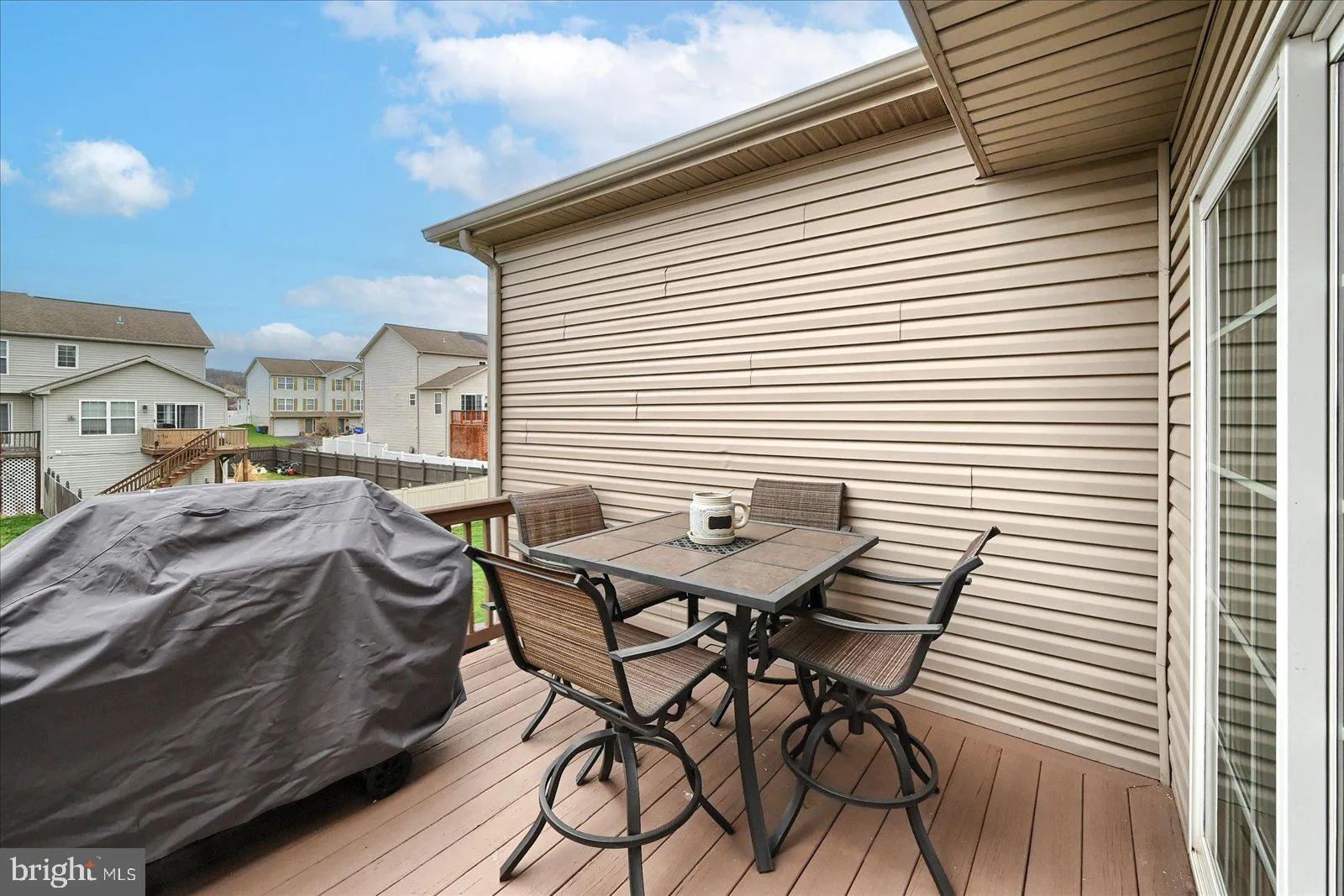 York, Pennsylvania 17404, United States, 3 Bedrooms Bedrooms, ,3 BathroomsBathrooms,Residential,Pending,101505