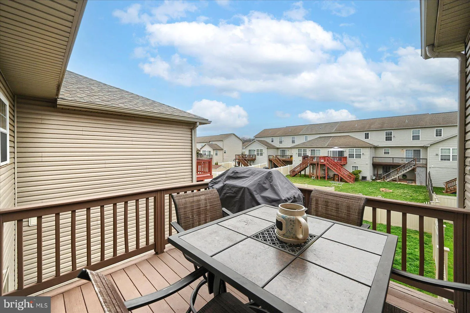 York, Pennsylvania 17404, United States, 3 Bedrooms Bedrooms, ,3 BathroomsBathrooms,Residential,Pending,101505