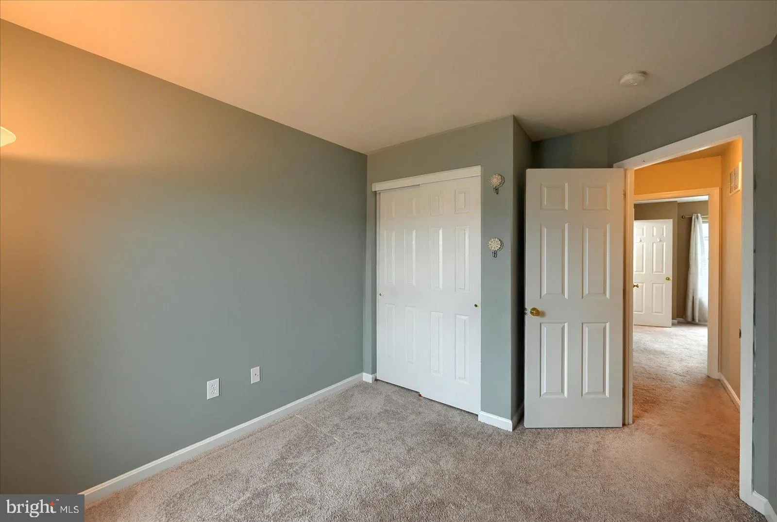 York, Pennsylvania 17404, United States, 3 Bedrooms Bedrooms, ,3 BathroomsBathrooms,Residential,Pending,101505