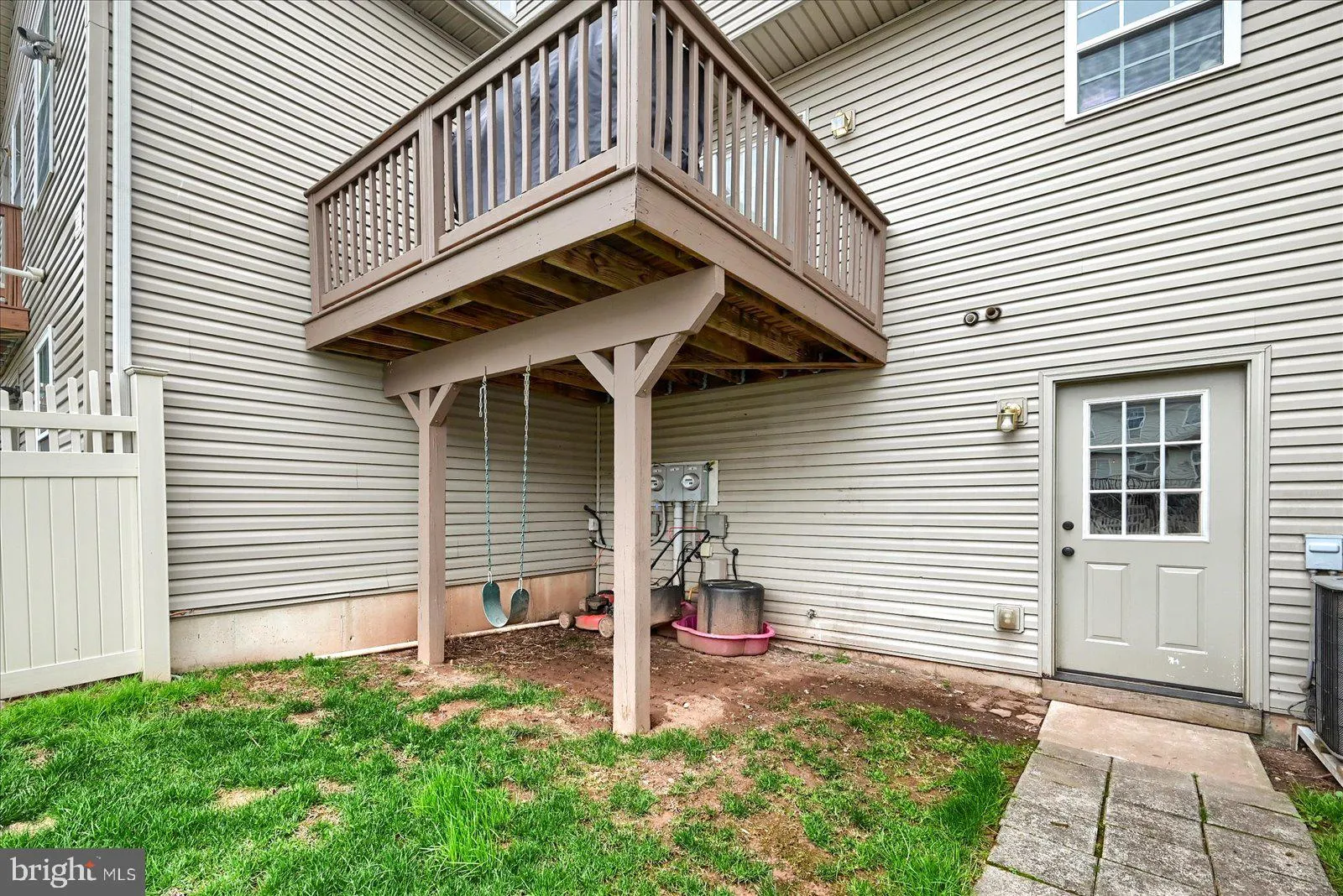 York, Pennsylvania 17404, United States, 3 Bedrooms Bedrooms, ,3 BathroomsBathrooms,Residential,Pending,101505