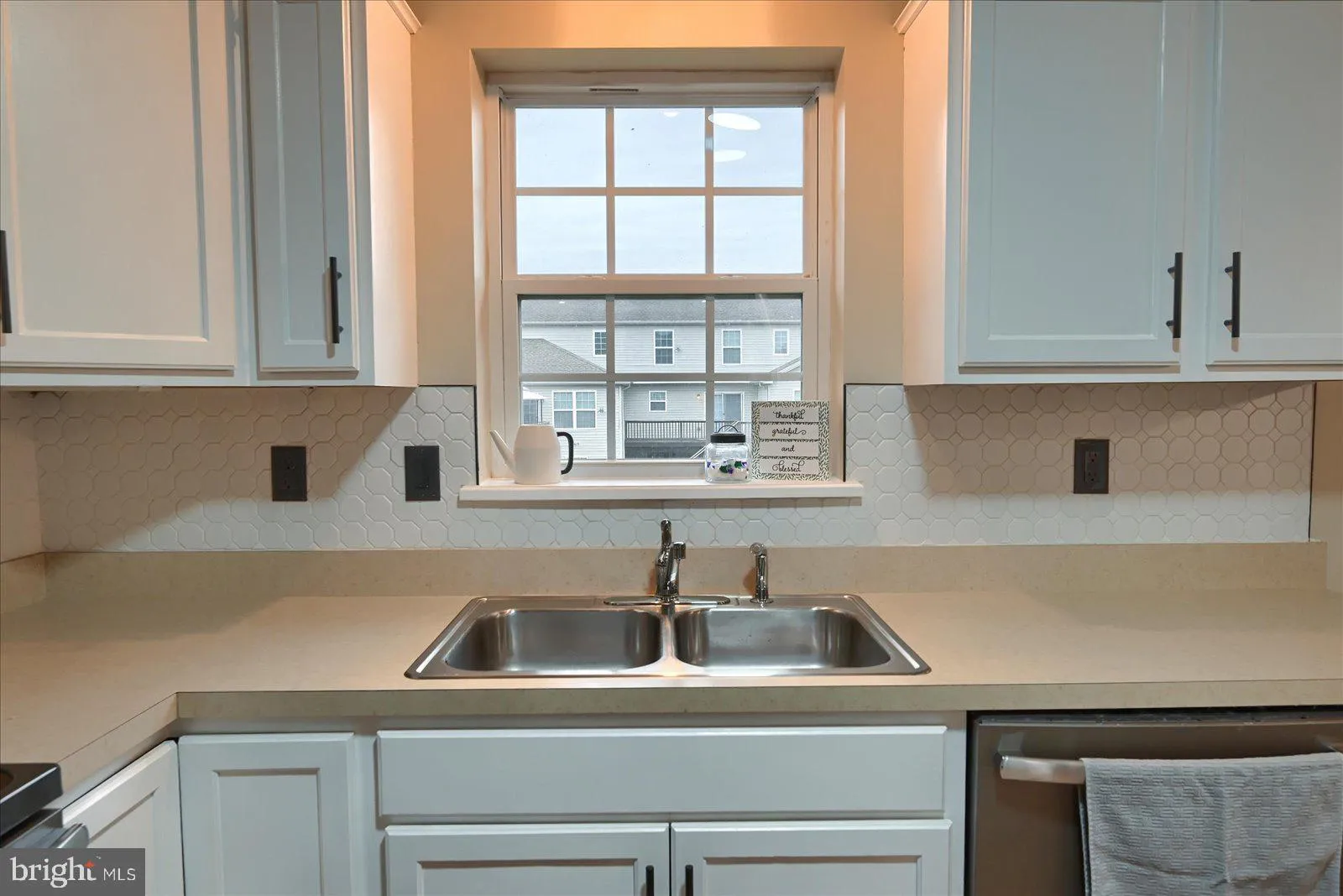 York, Pennsylvania 17404, United States, 3 Bedrooms Bedrooms, ,3 BathroomsBathrooms,Residential,Pending,101505