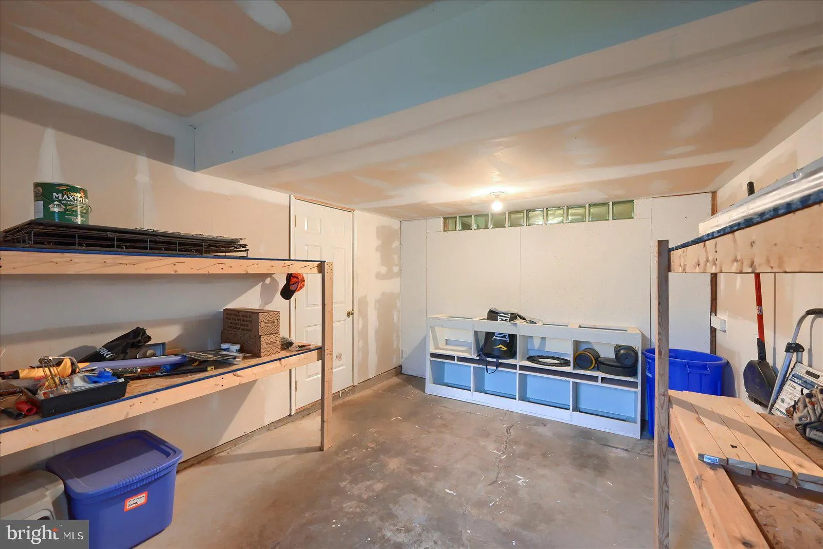 York, Pennsylvania 17404, United States, 3 Bedrooms Bedrooms, ,3 BathroomsBathrooms,Residential,Pending,101505