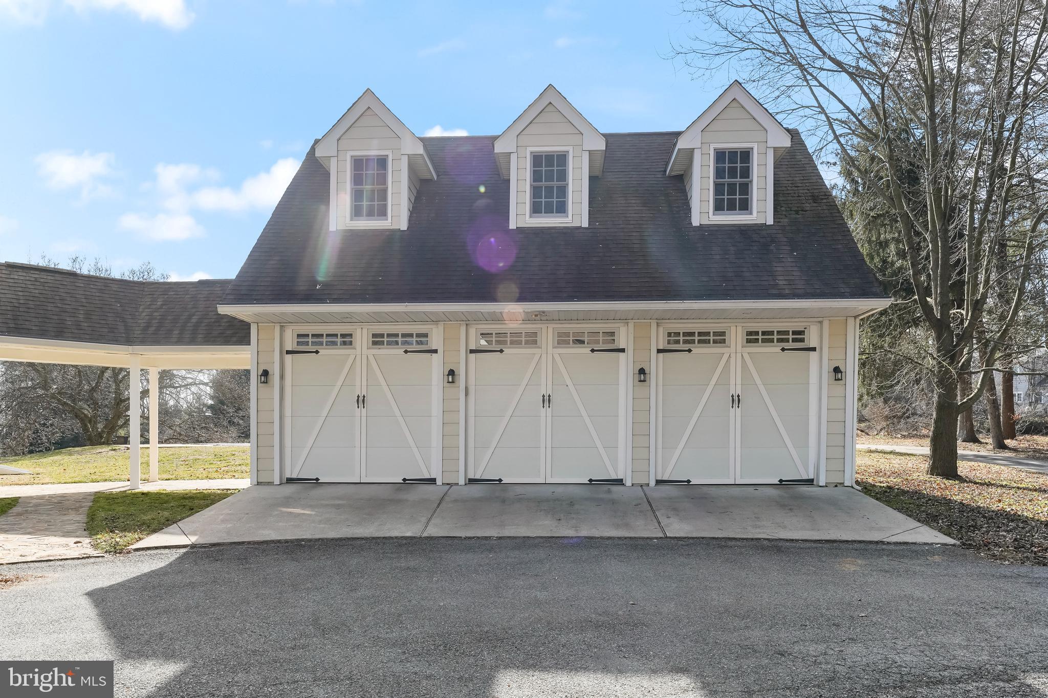 HICKORY HILL - Residential