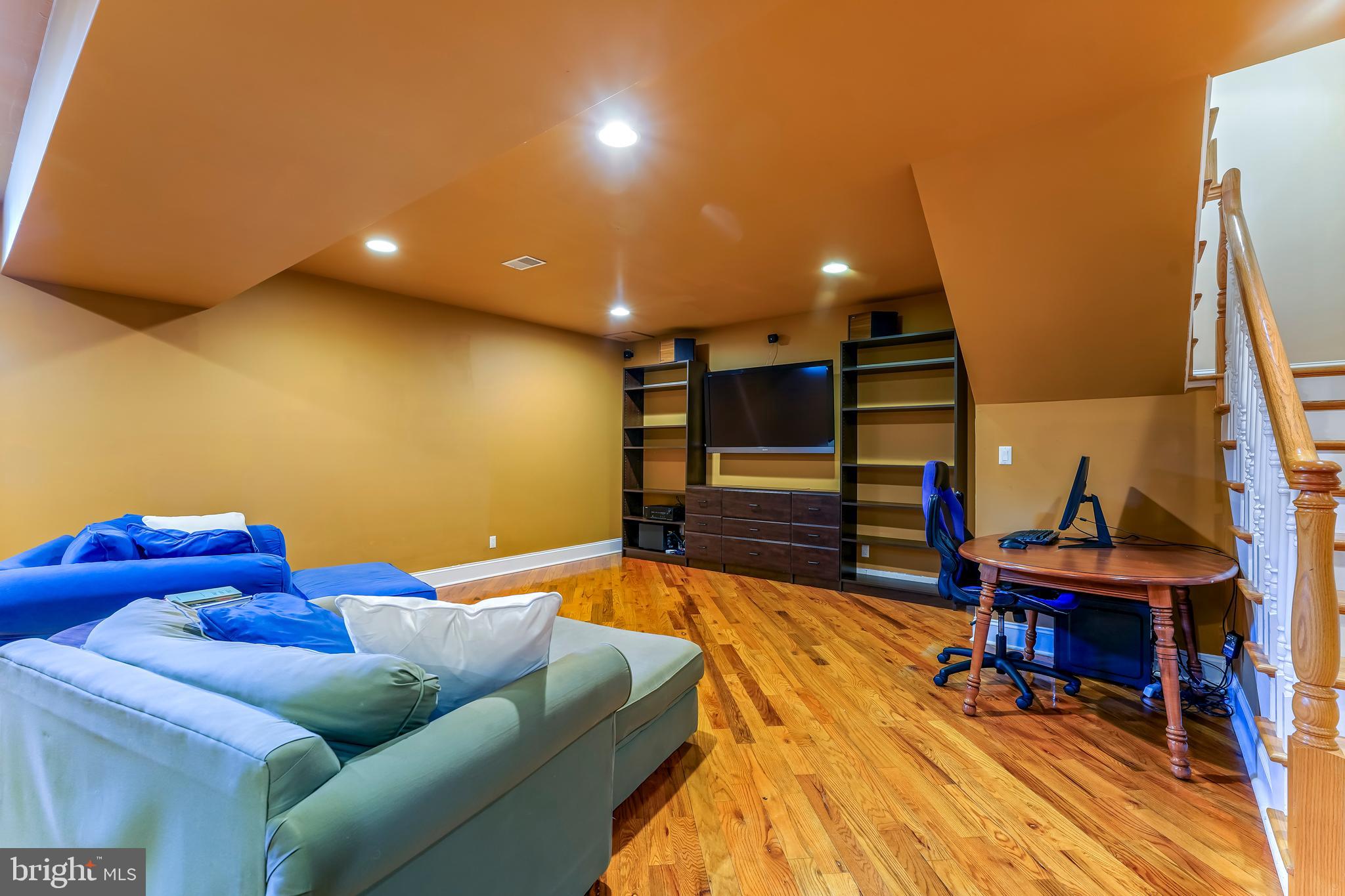 HICKORY HILL - Residential