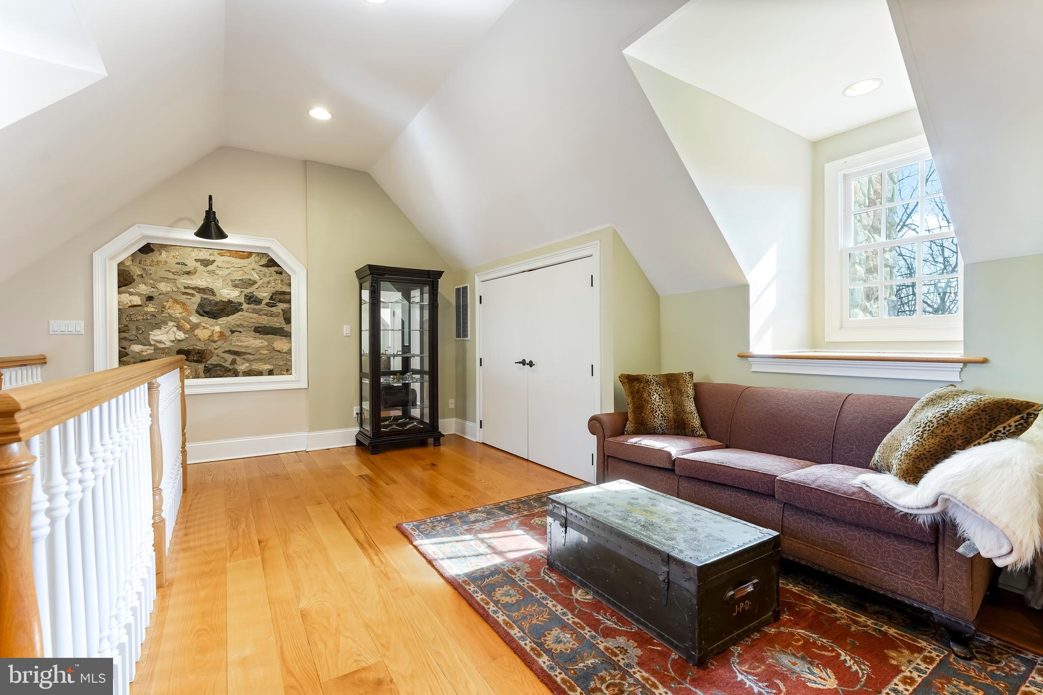 HICKORY HILL - Residential