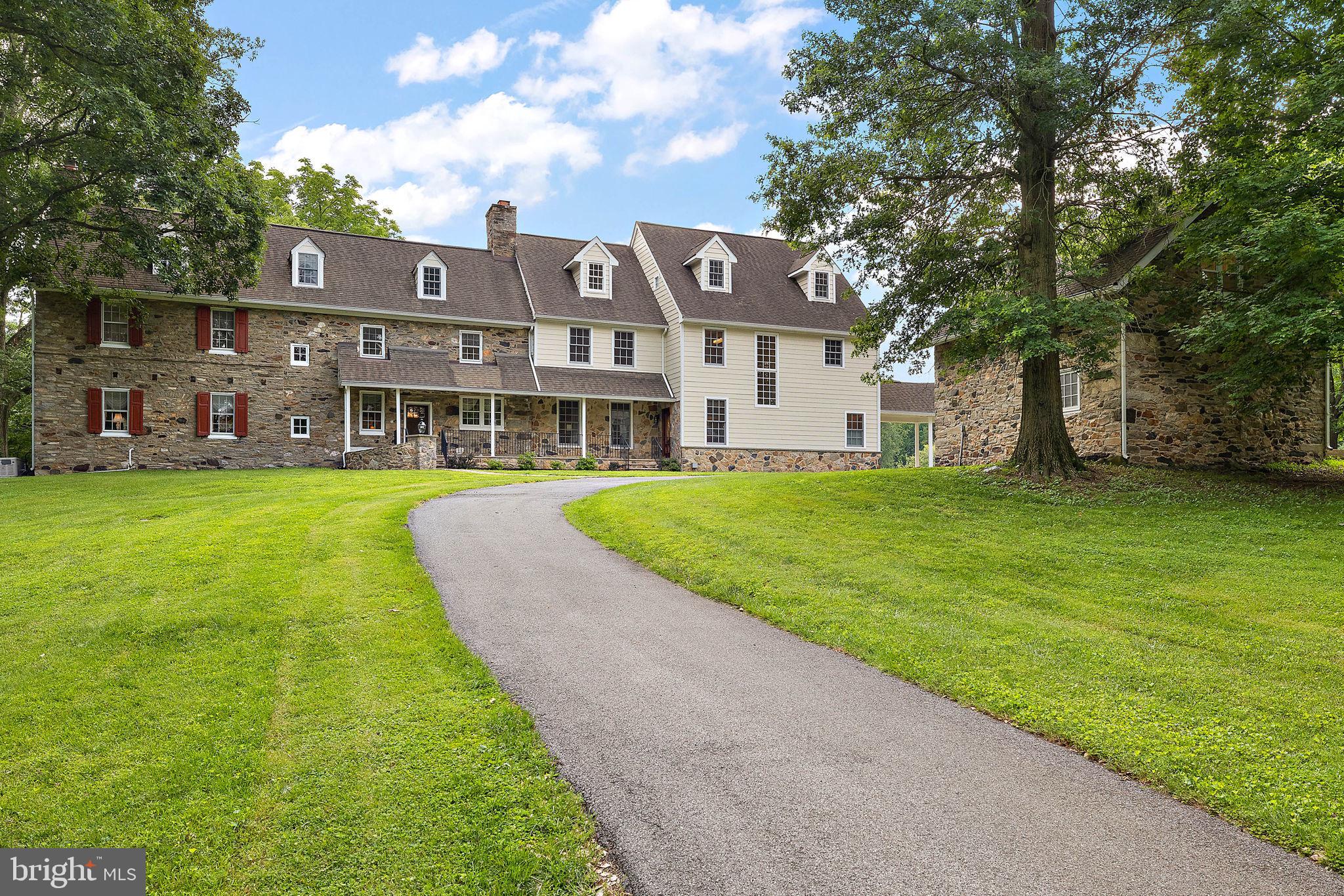 HICKORY HILL - Residential