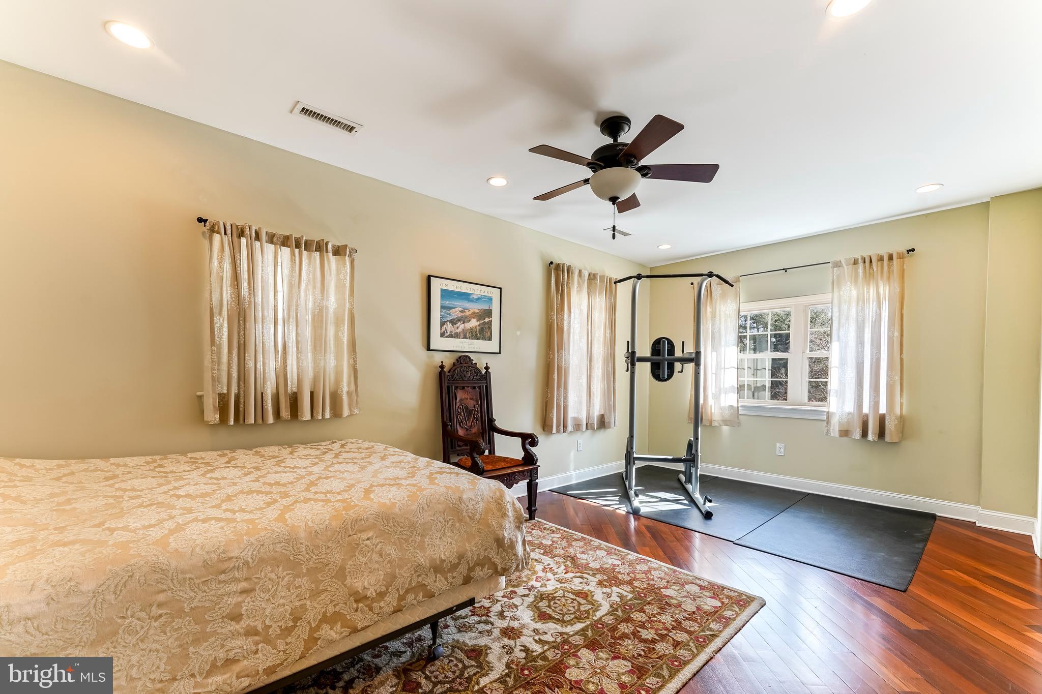 HICKORY HILL - Residential