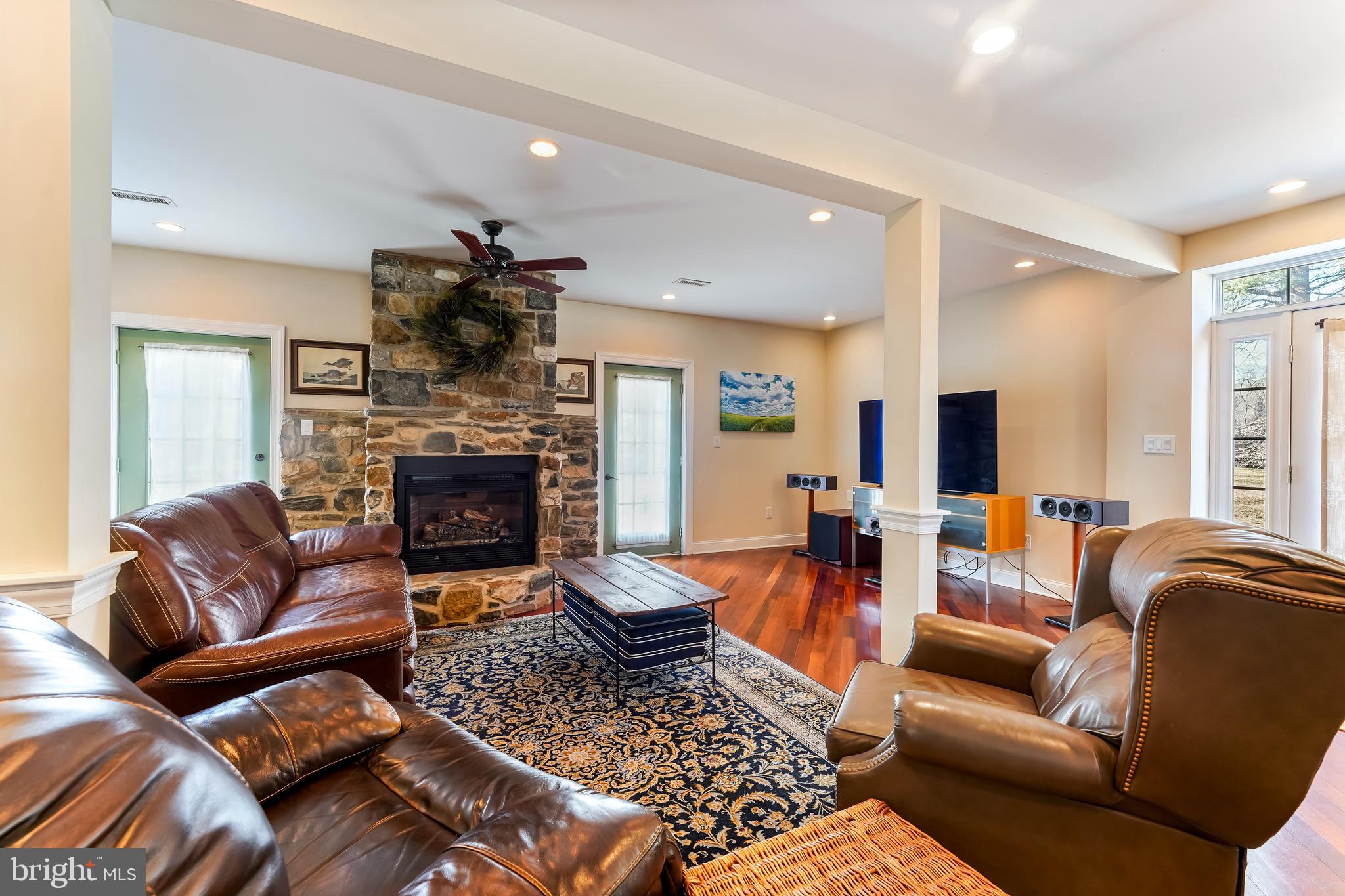 HICKORY HILL - Residential