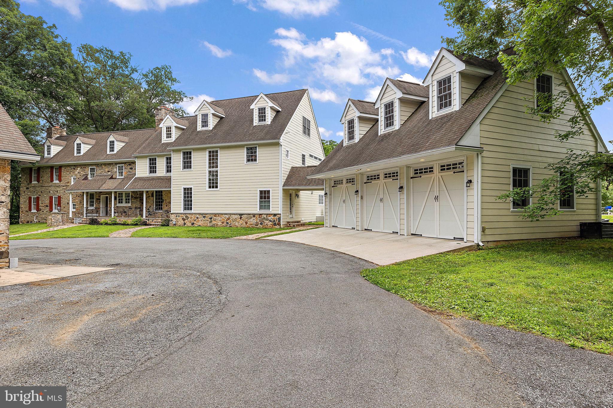 HICKORY HILL - Residential