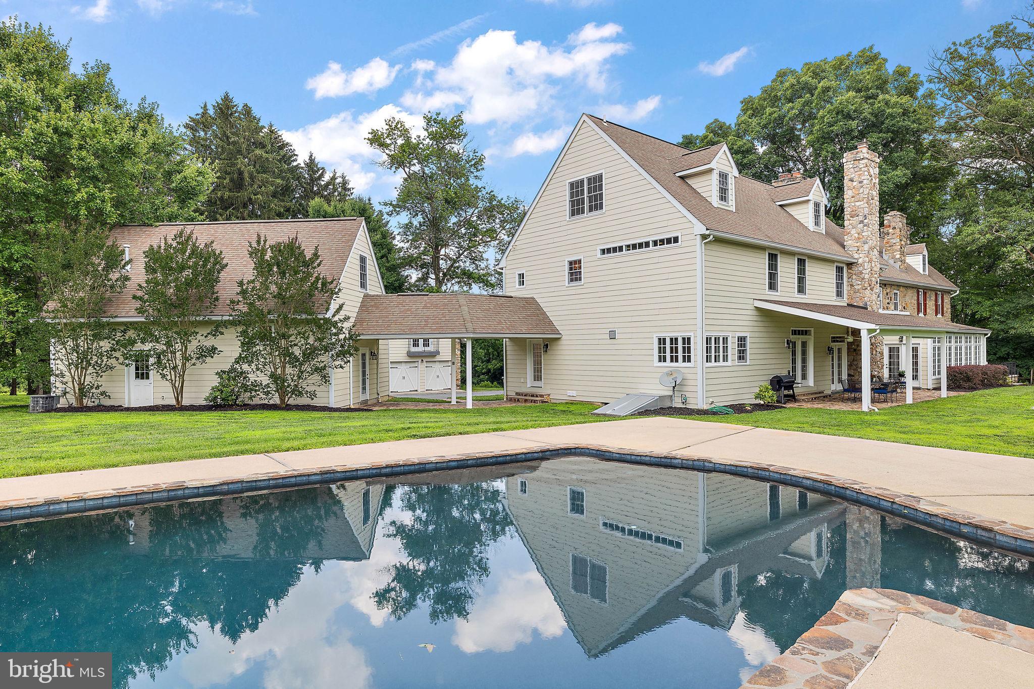 HICKORY HILL - Residential