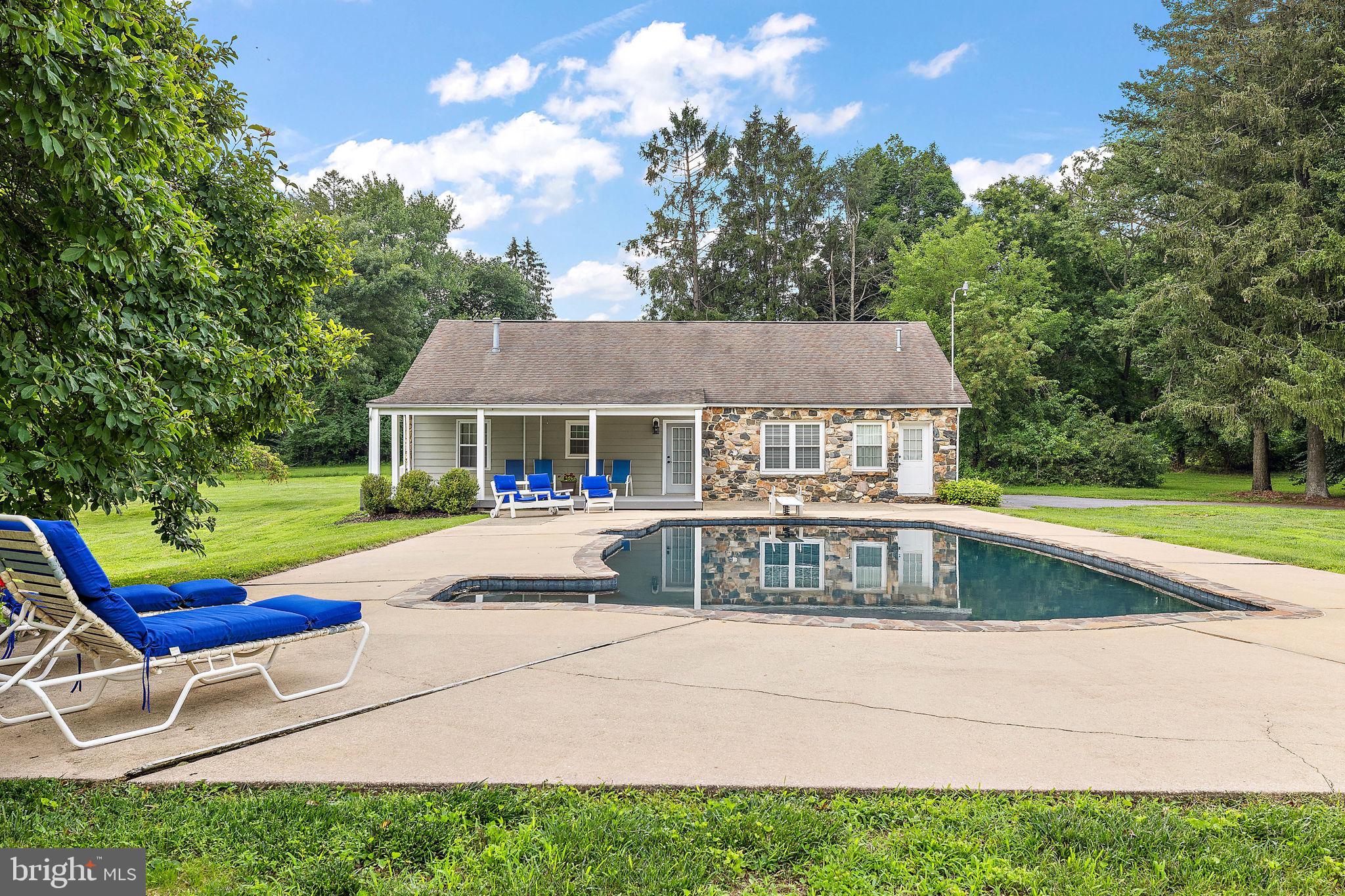 HICKORY HILL - Residential