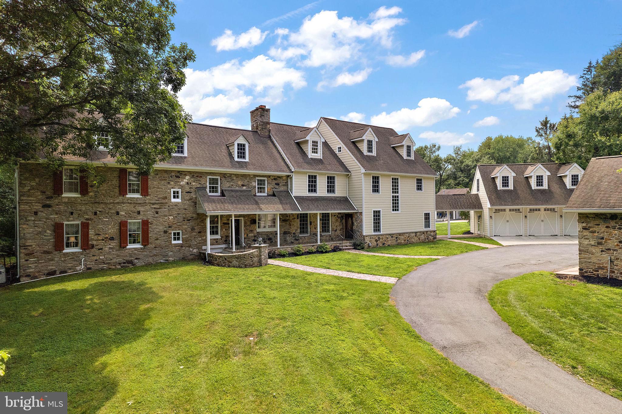 HICKORY HILL - Residential