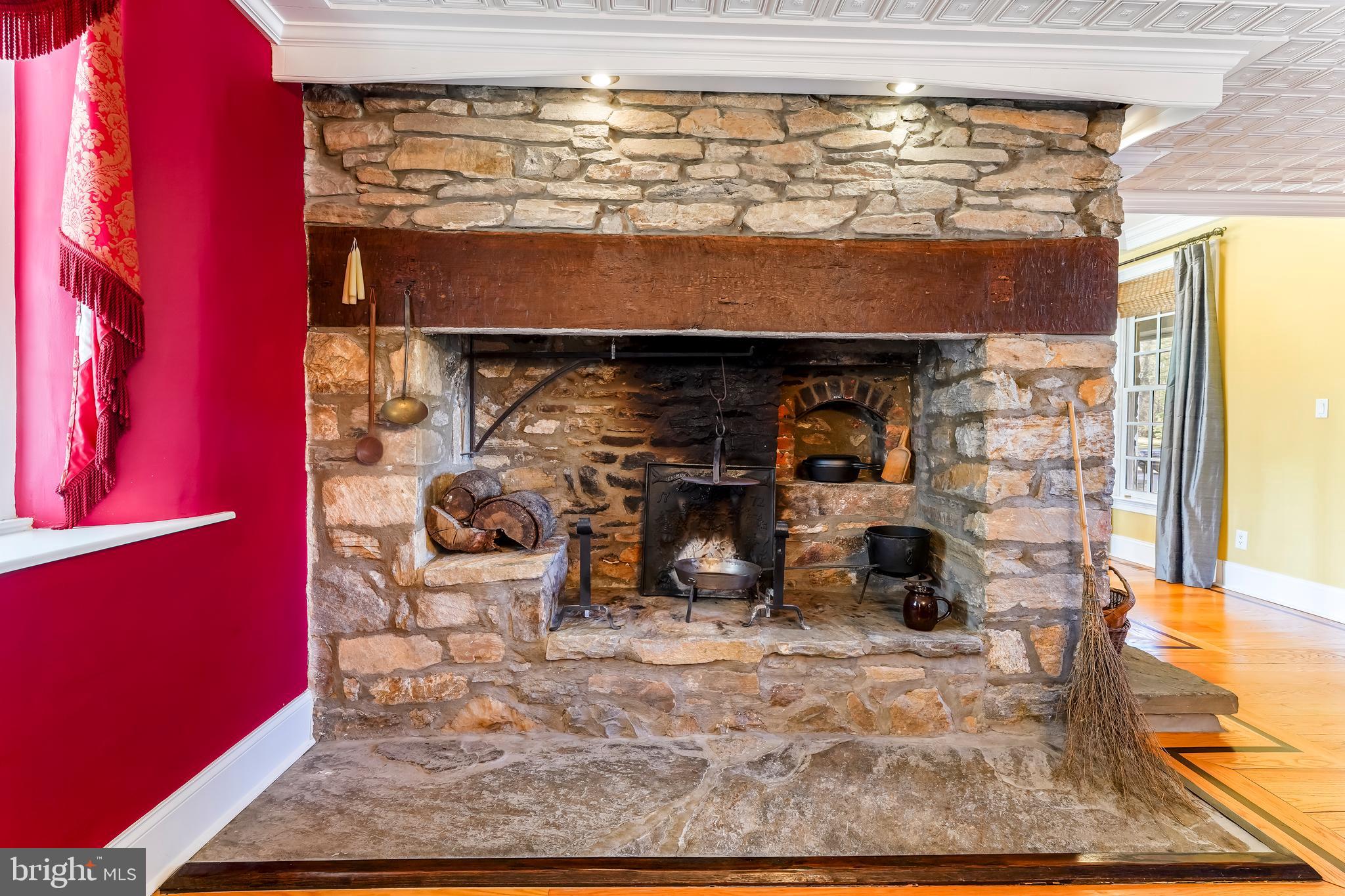 HICKORY HILL - Residential