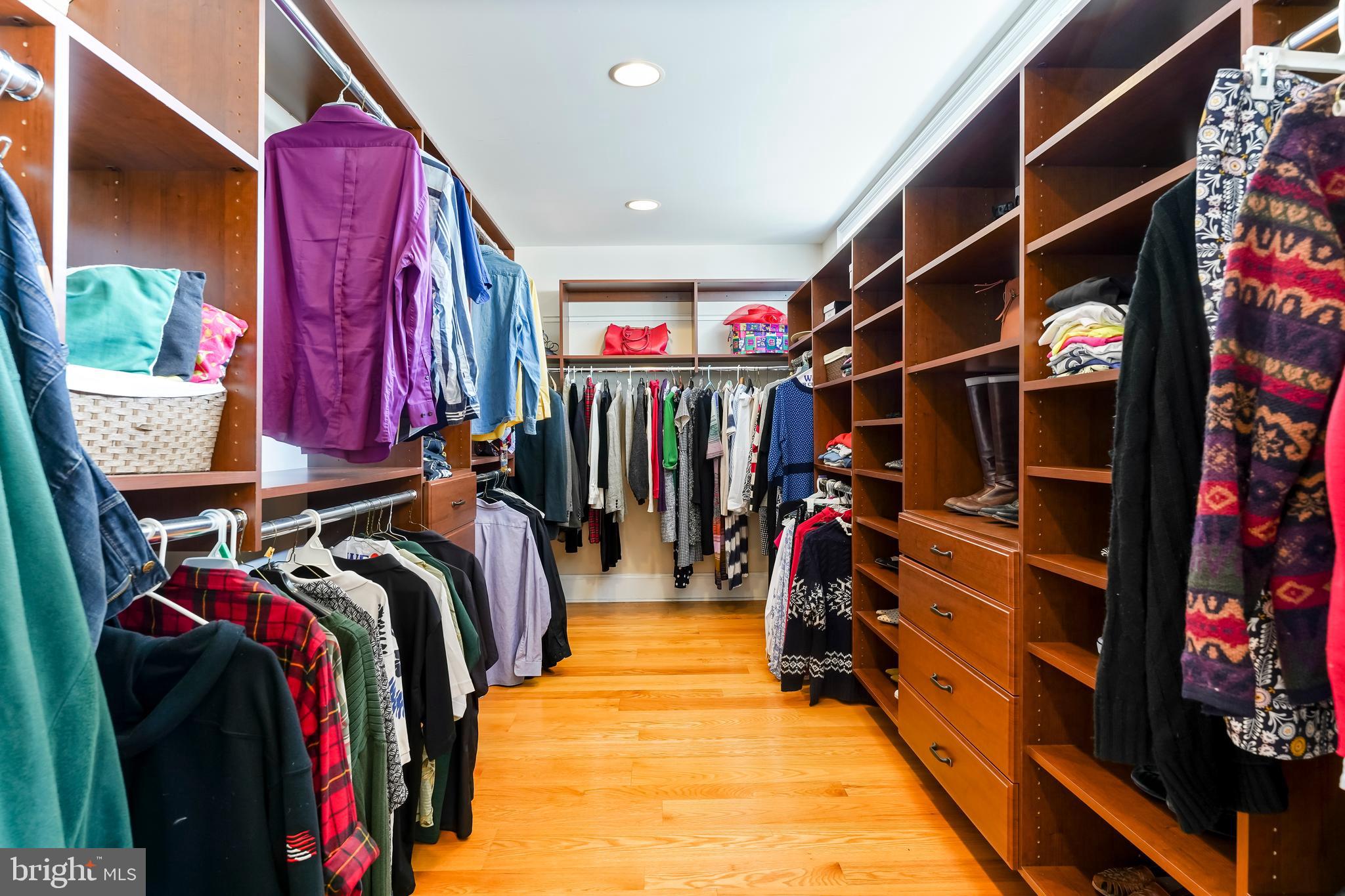 HICKORY HILL - Residential